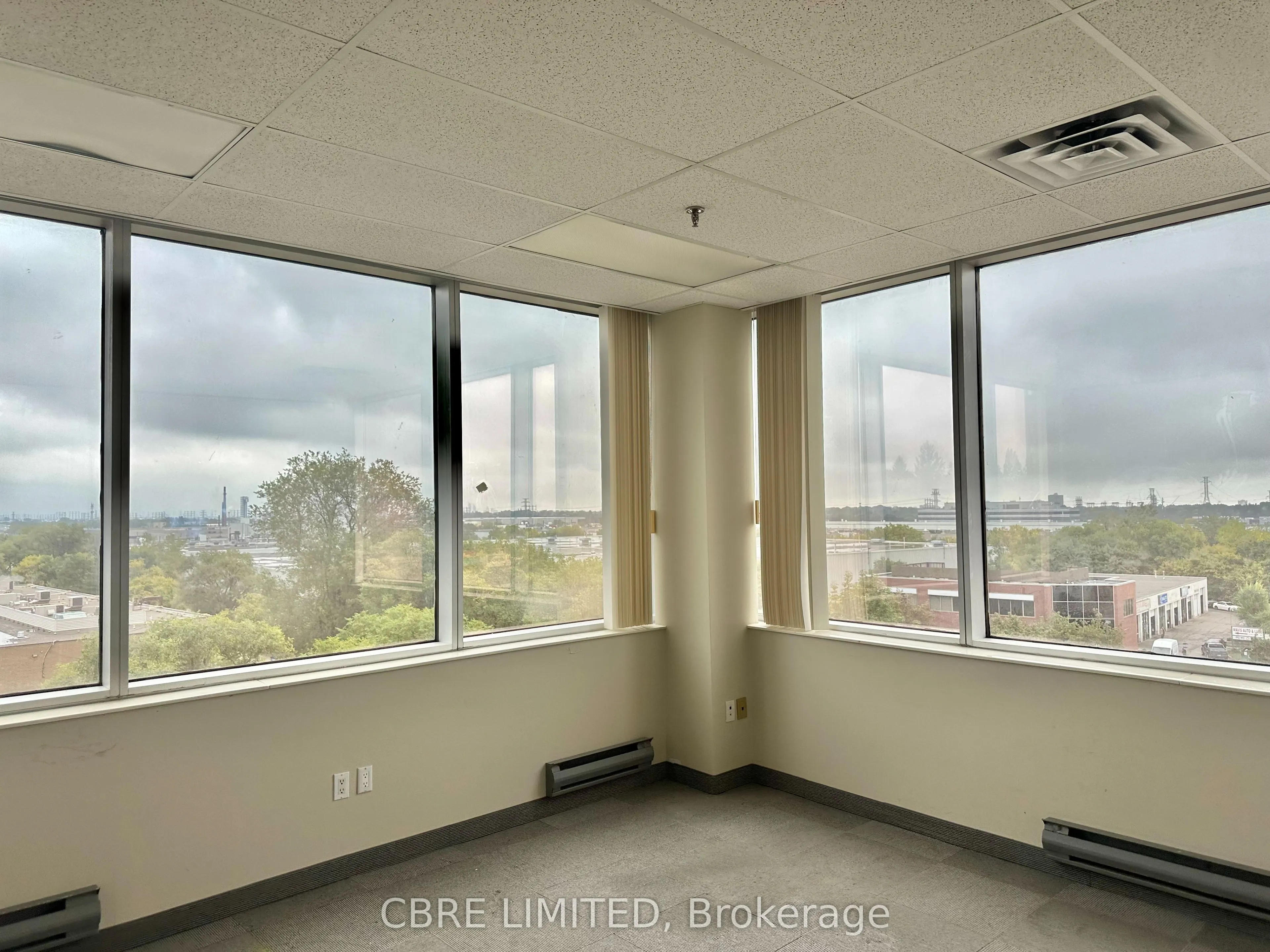 918 Dundas Street E, #Unit 400