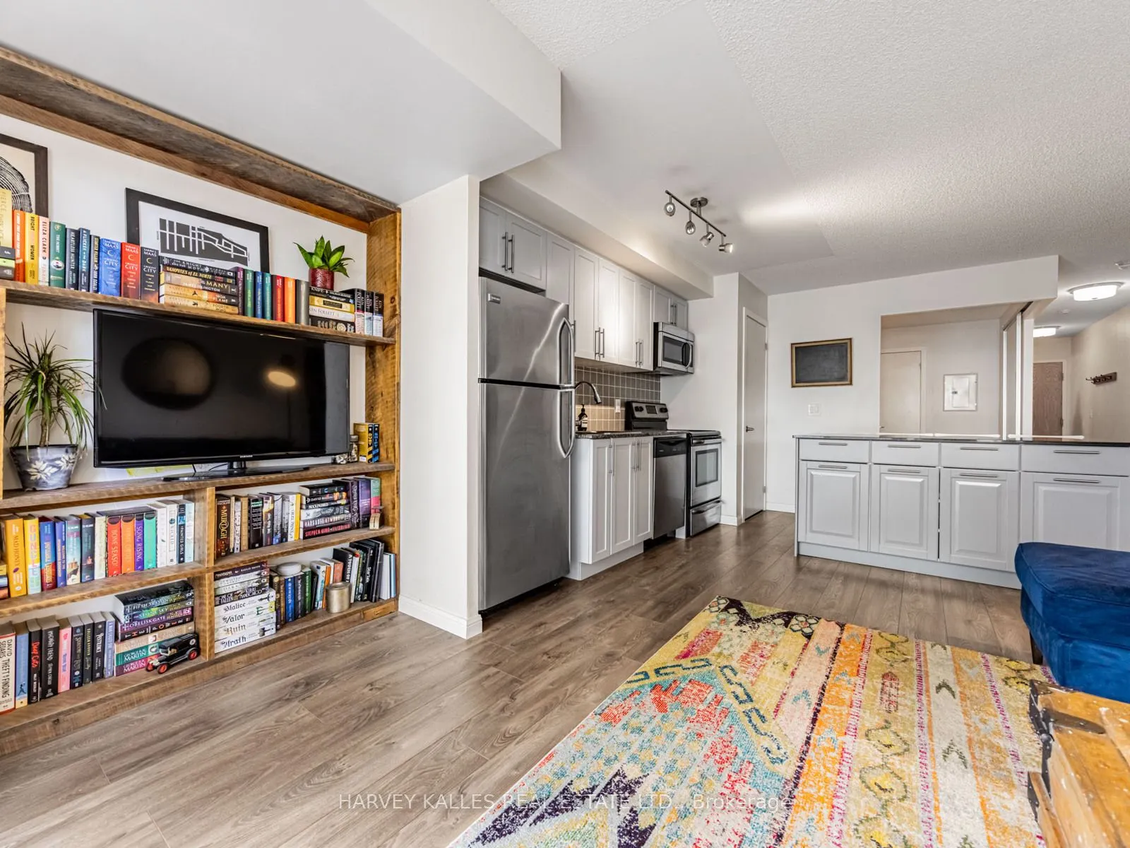 38 Joe Shuster Way, #703