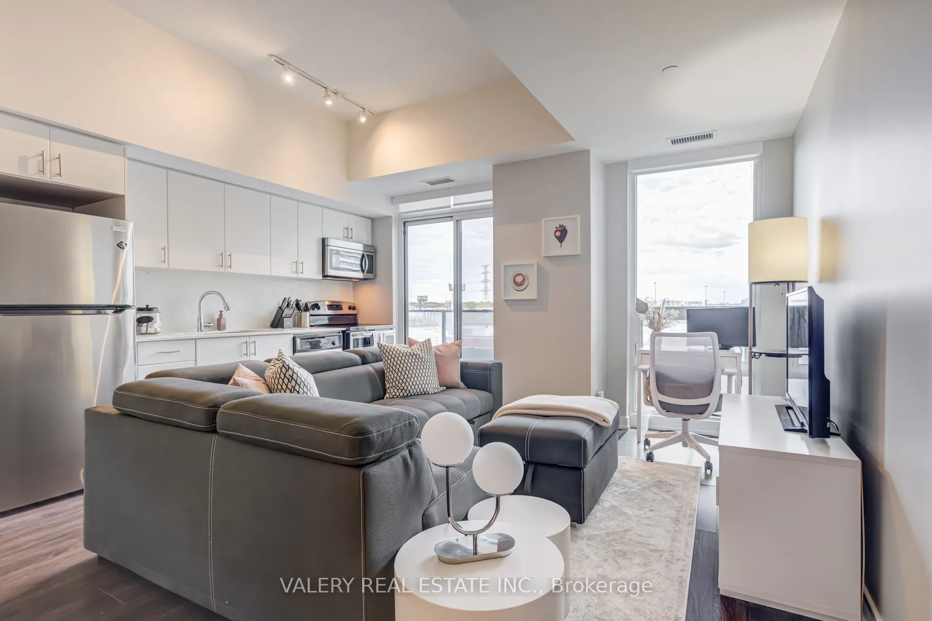 2220 Lake Shore Boulevard W, #708
