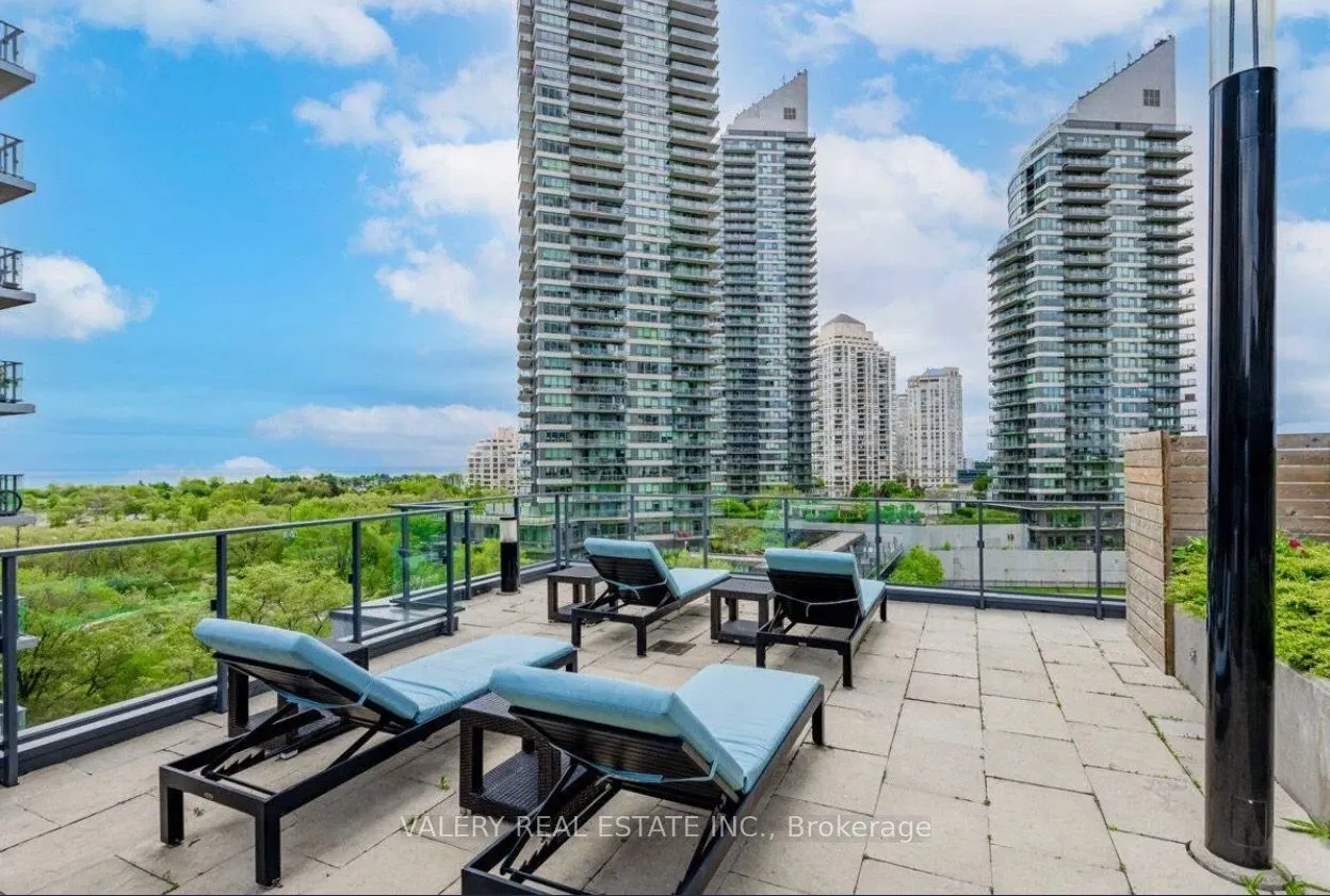 2220 Lake Shore Boulevard W, #708