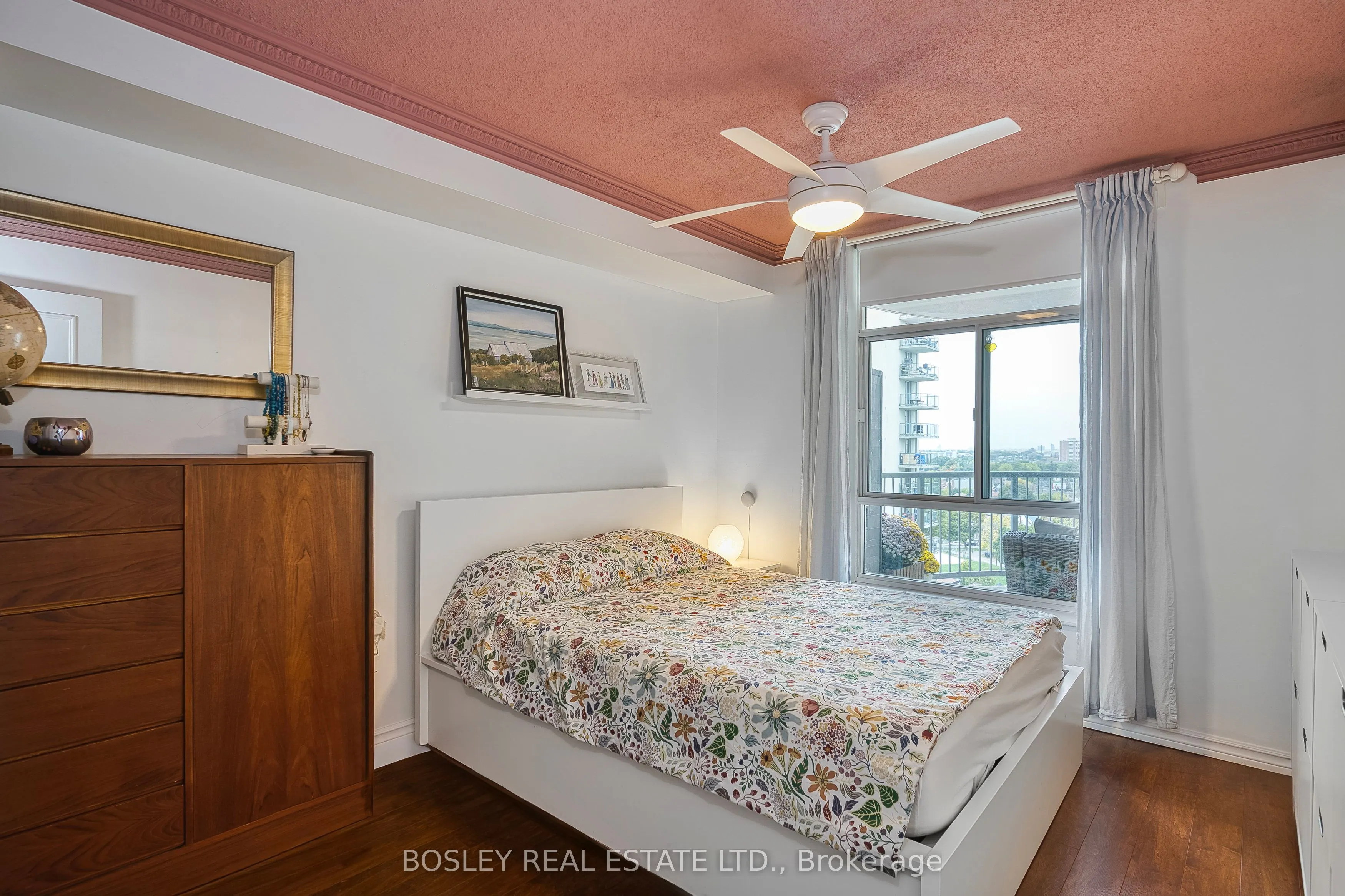 3559 Eglinton Avenue W
