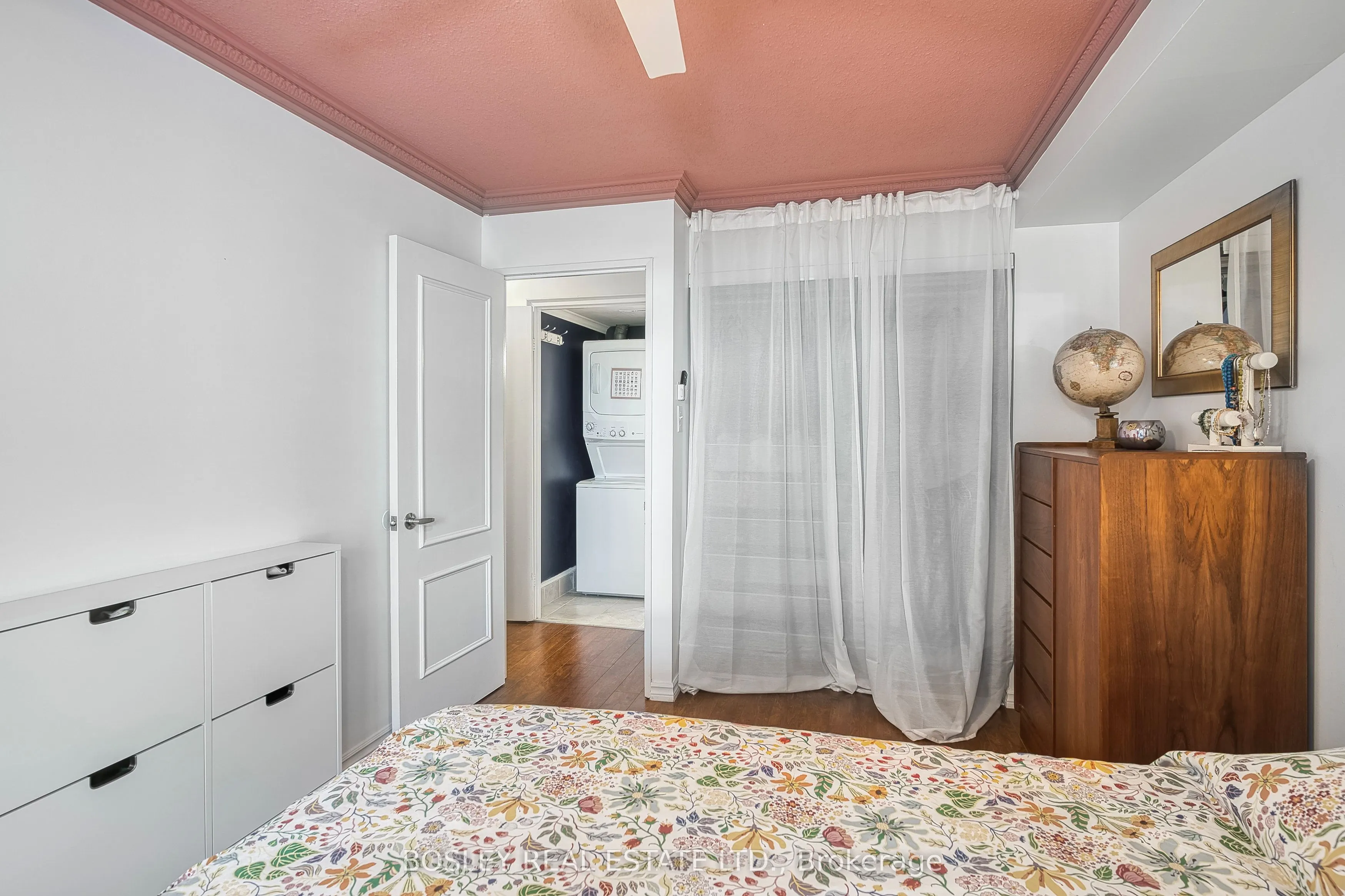 3559 Eglinton Avenue W