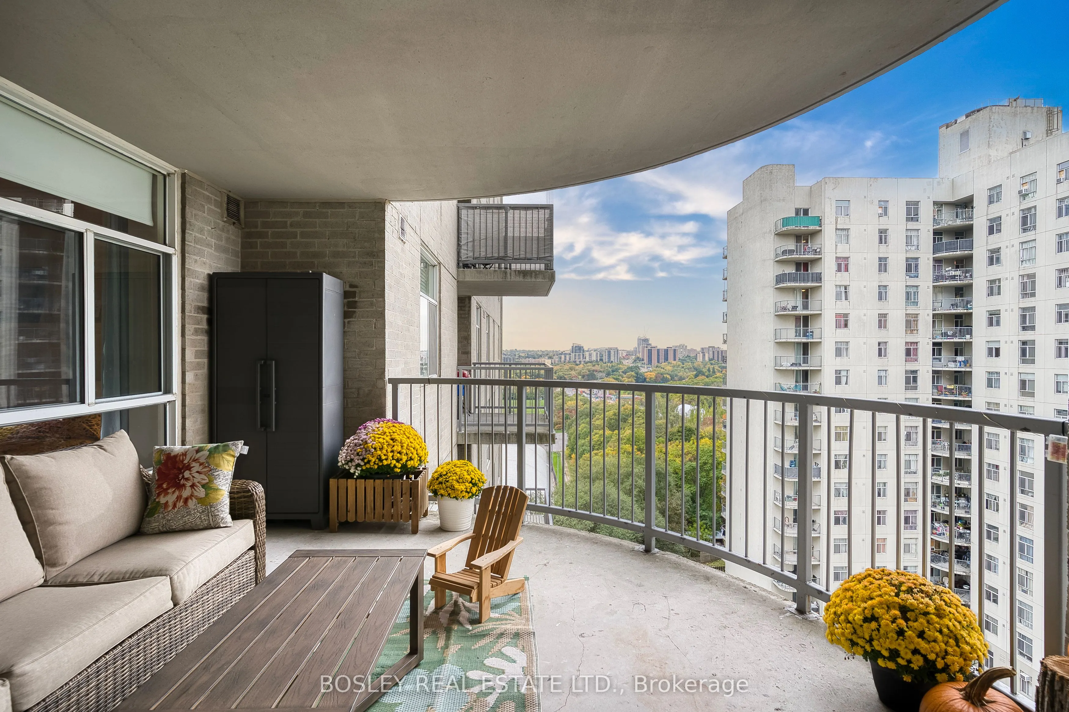 3559 Eglinton Avenue W