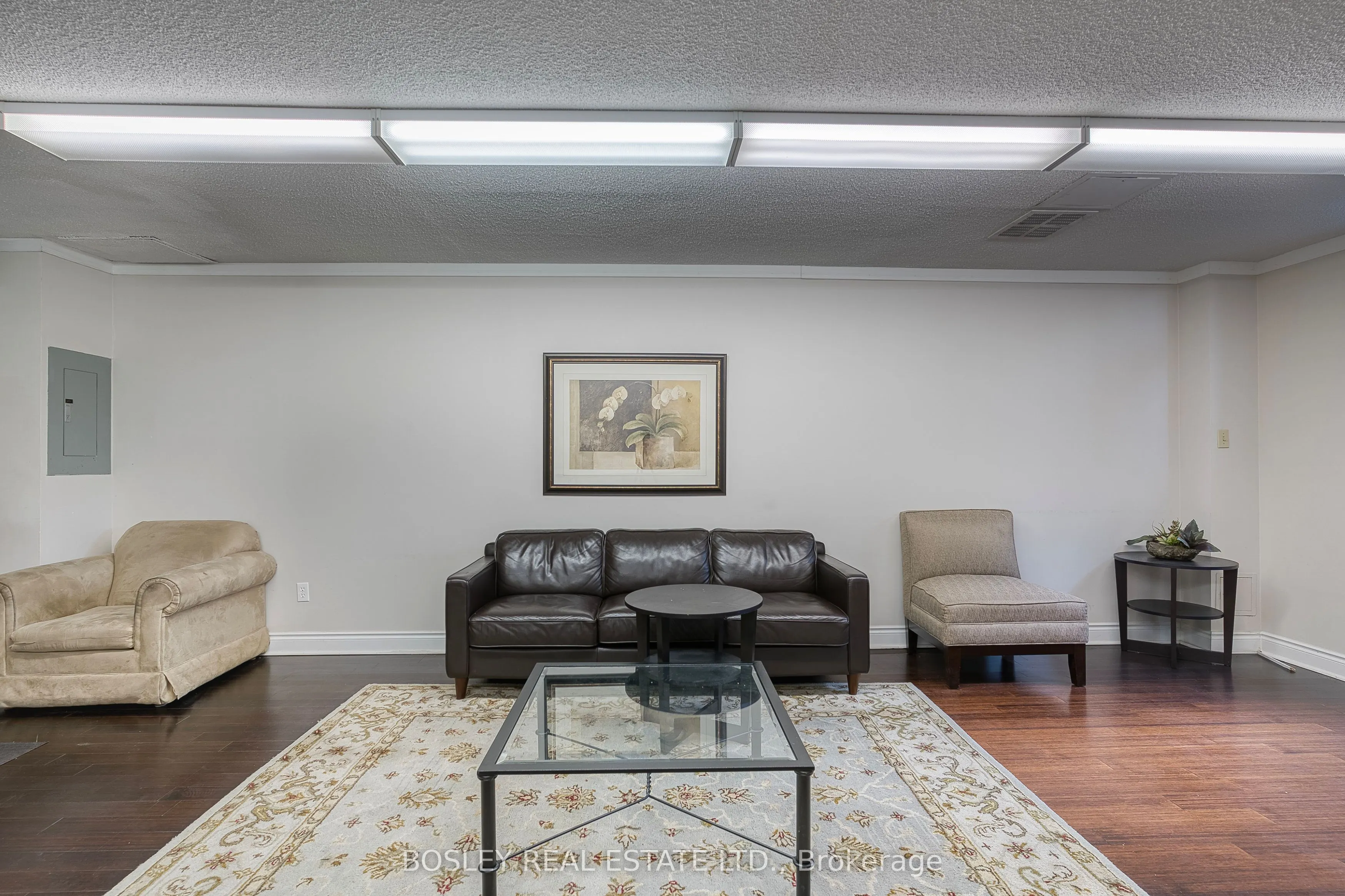 3559 Eglinton Avenue W