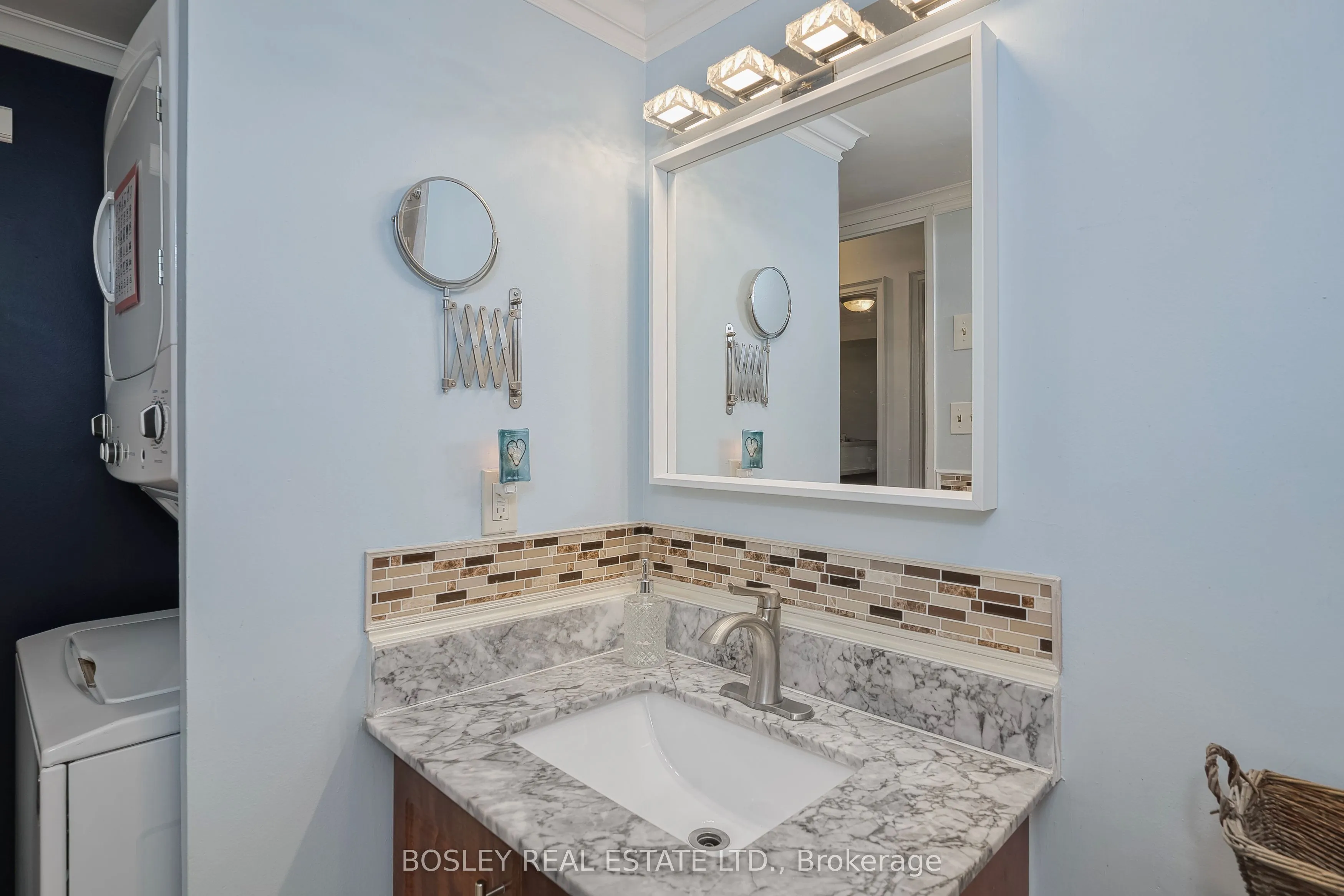 3559 Eglinton Avenue W