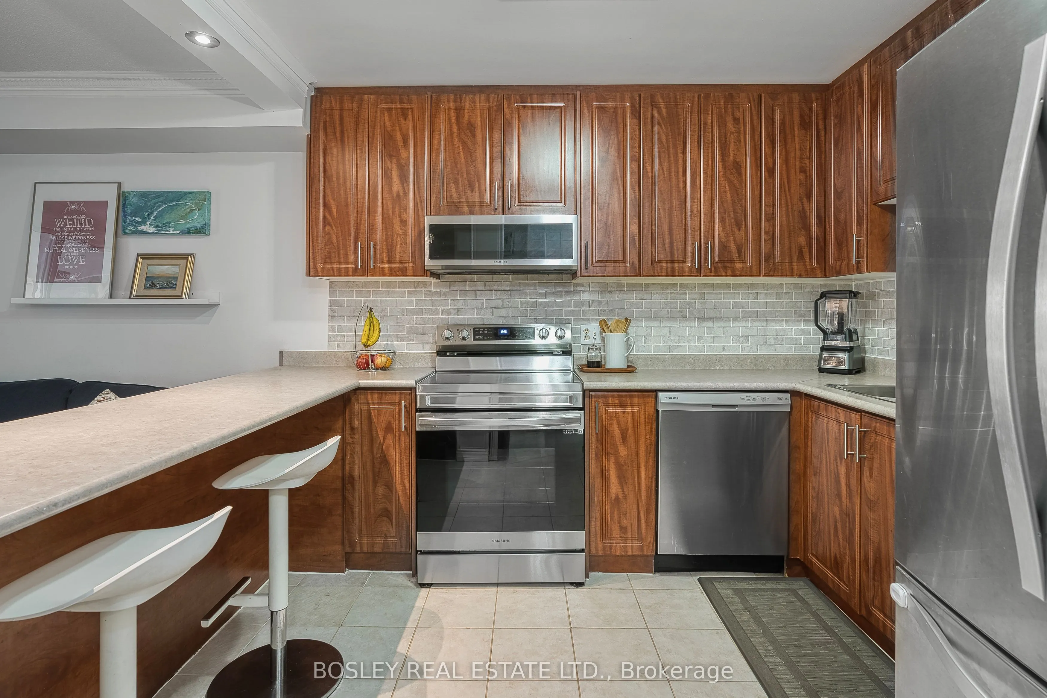 3559 Eglinton Avenue W