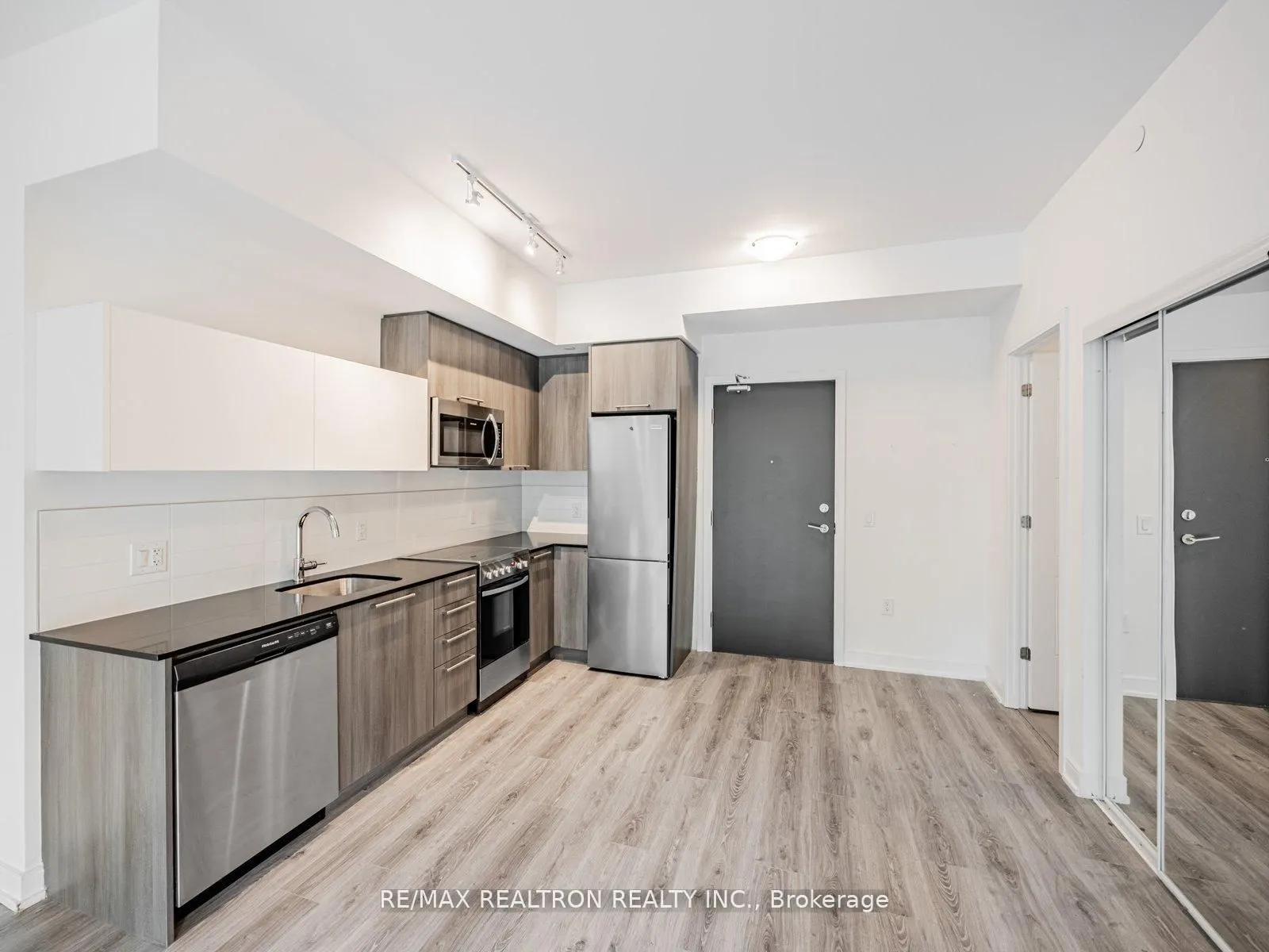 25 Neighbourhood Lane, #205