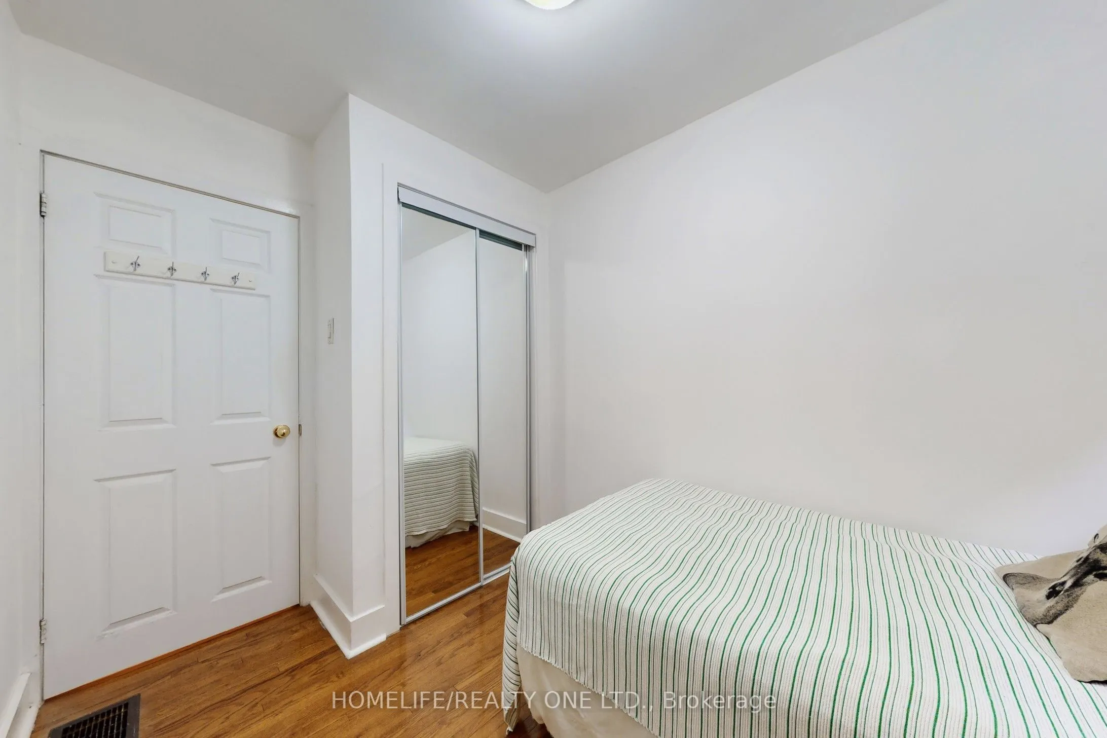19 Morland Road