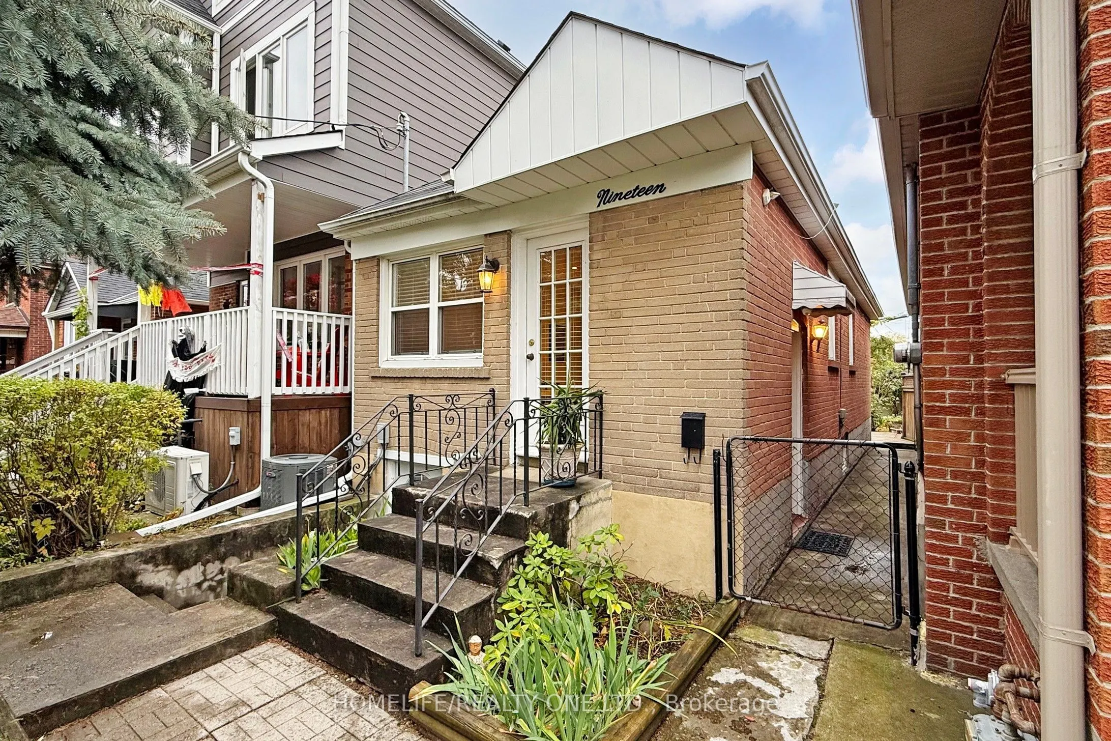 19 Morland Road
