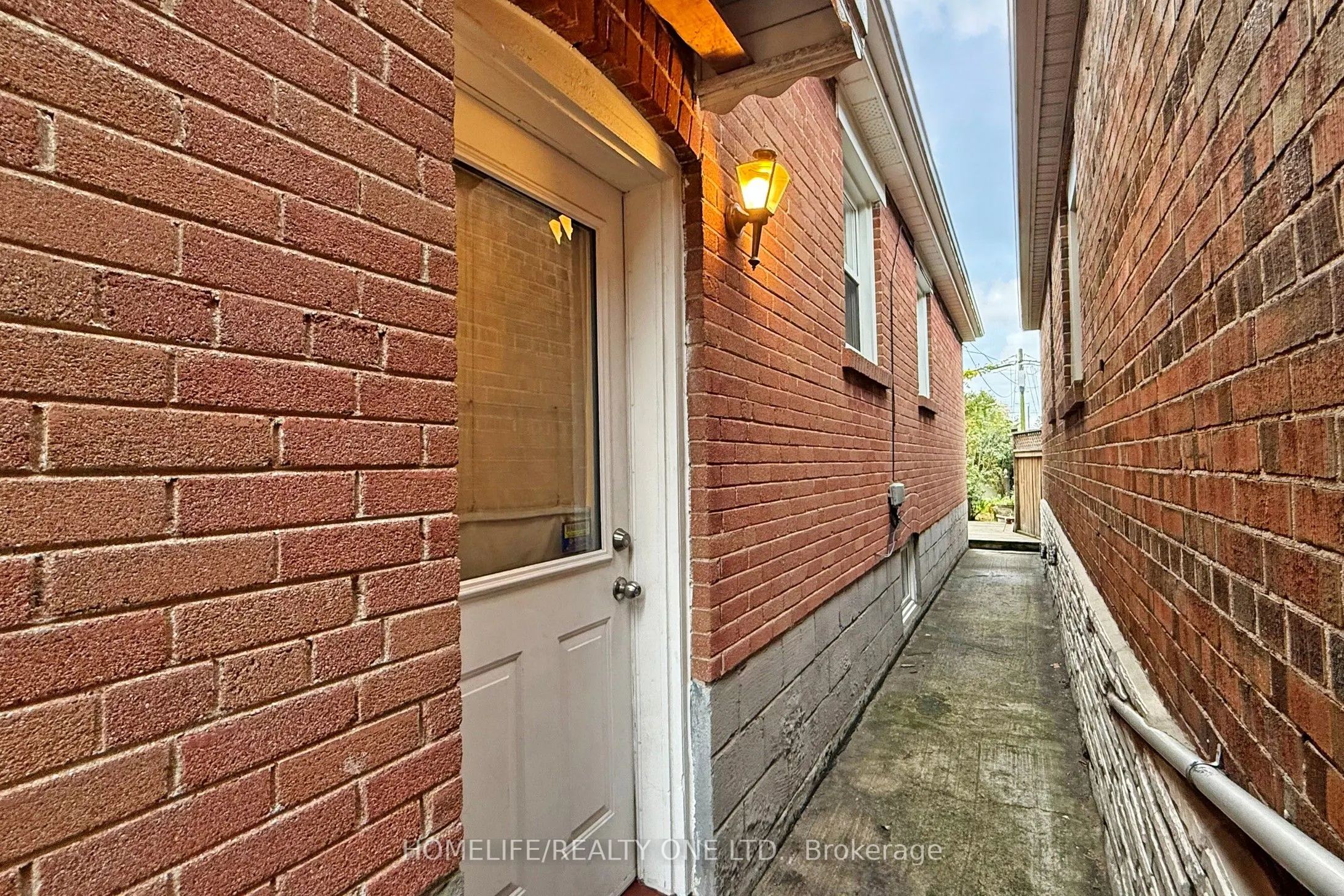 19 Morland Road