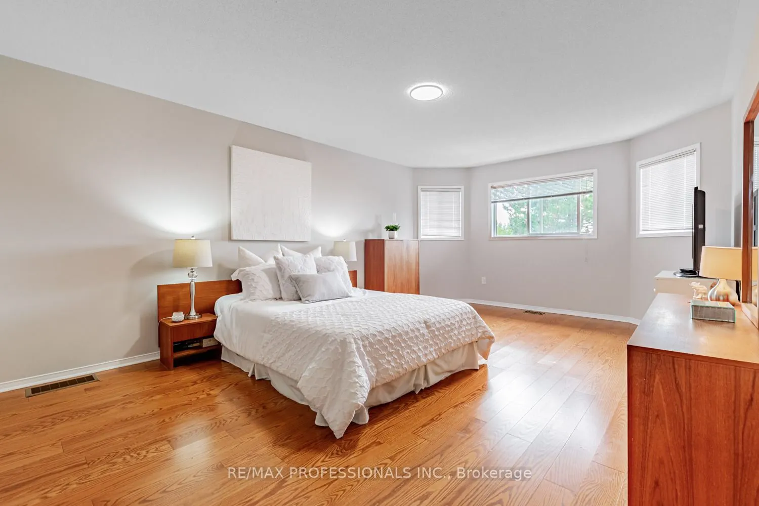 62 Banington Crescent