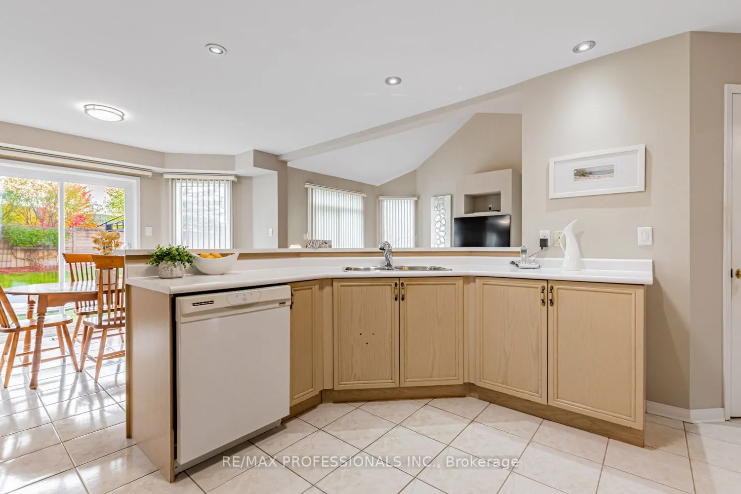 62 Banington Crescent