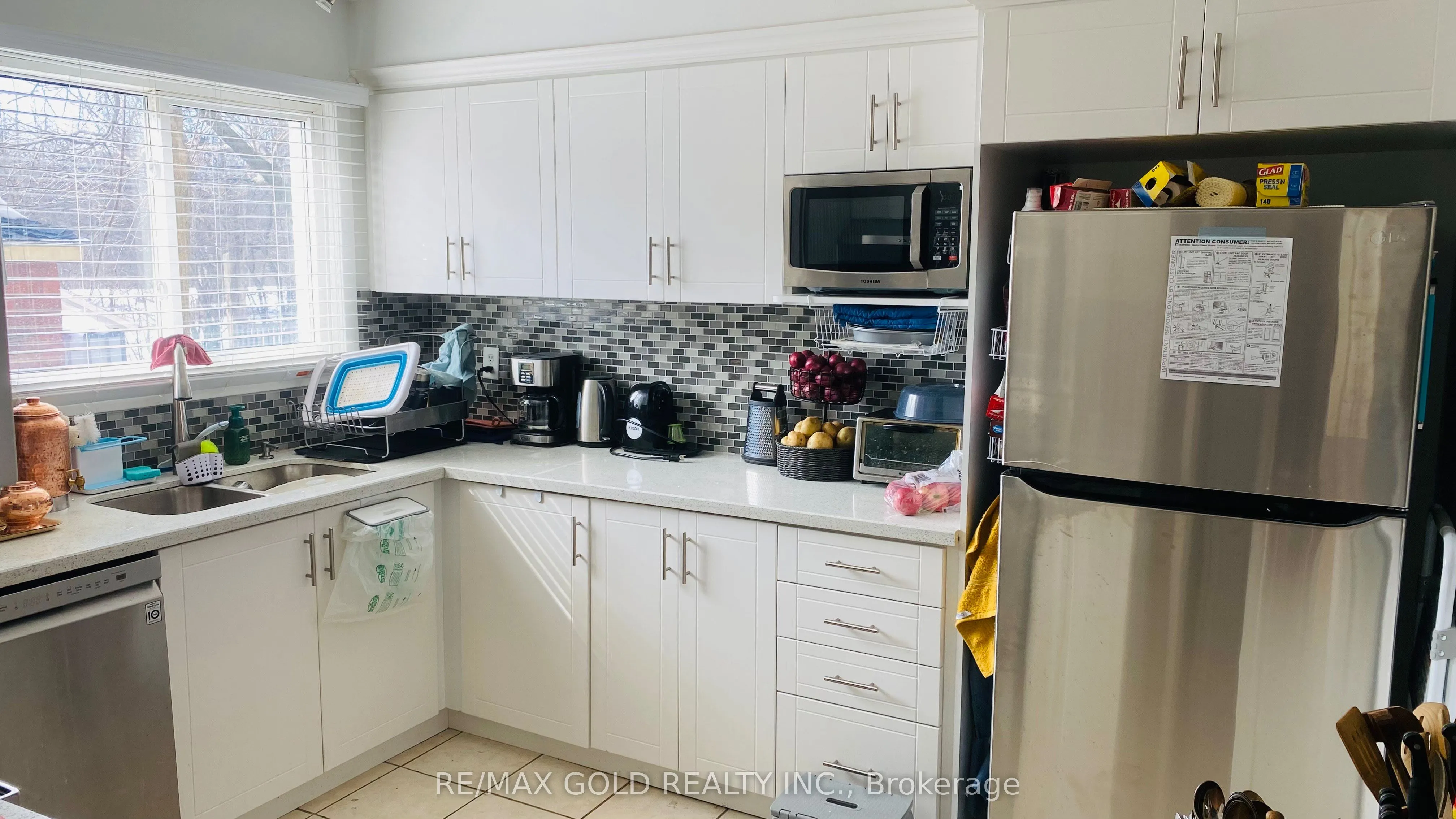 82 A Corby Crescent