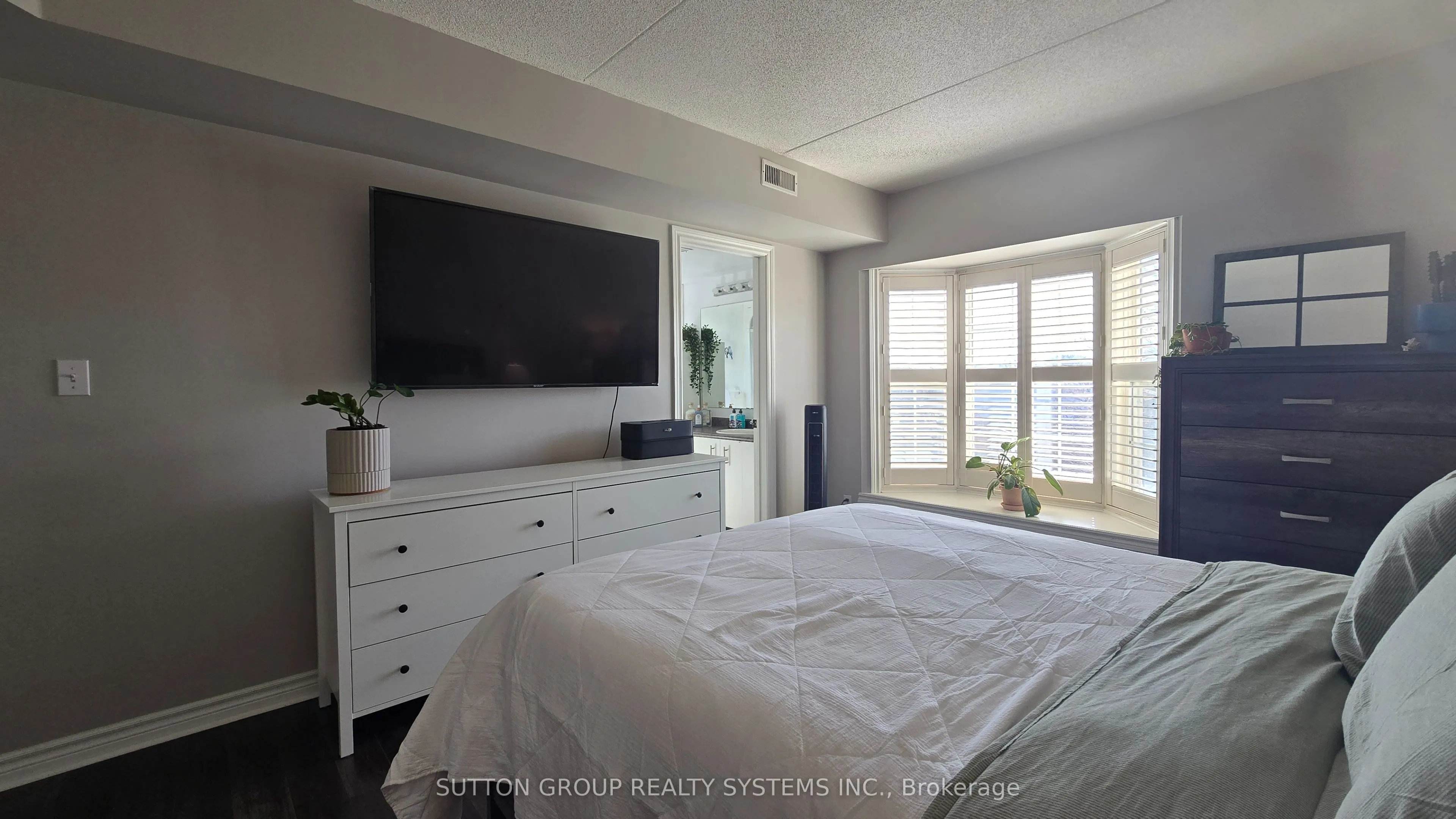 4005 Kilmer Drive, #301