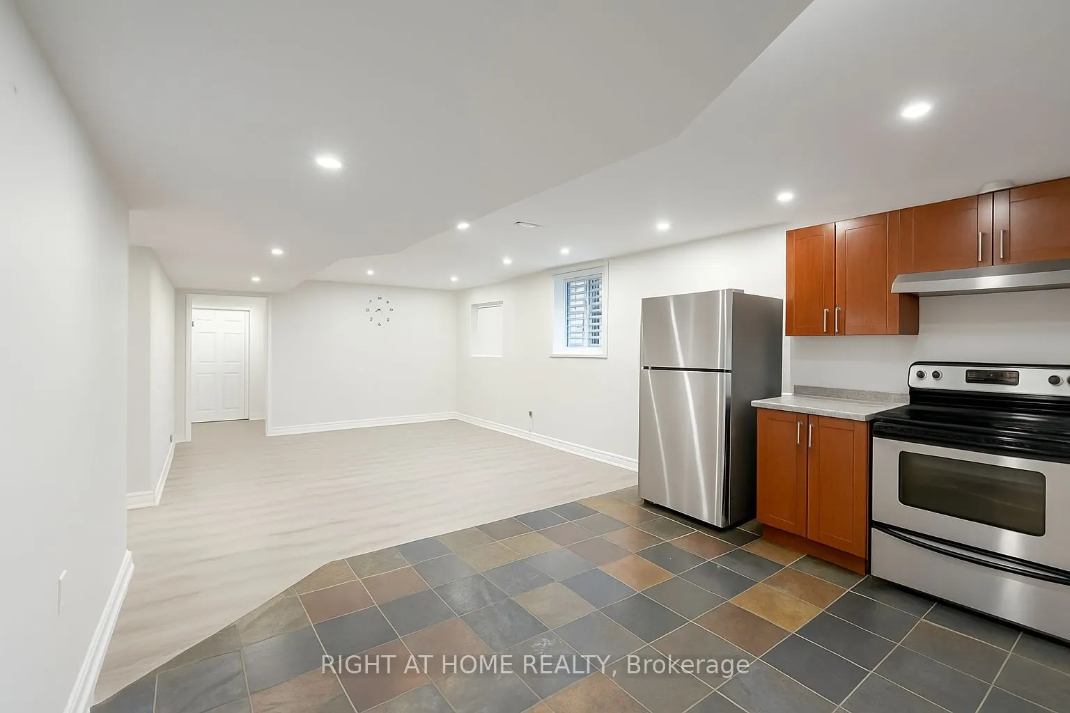 1584 Stevenson Acres