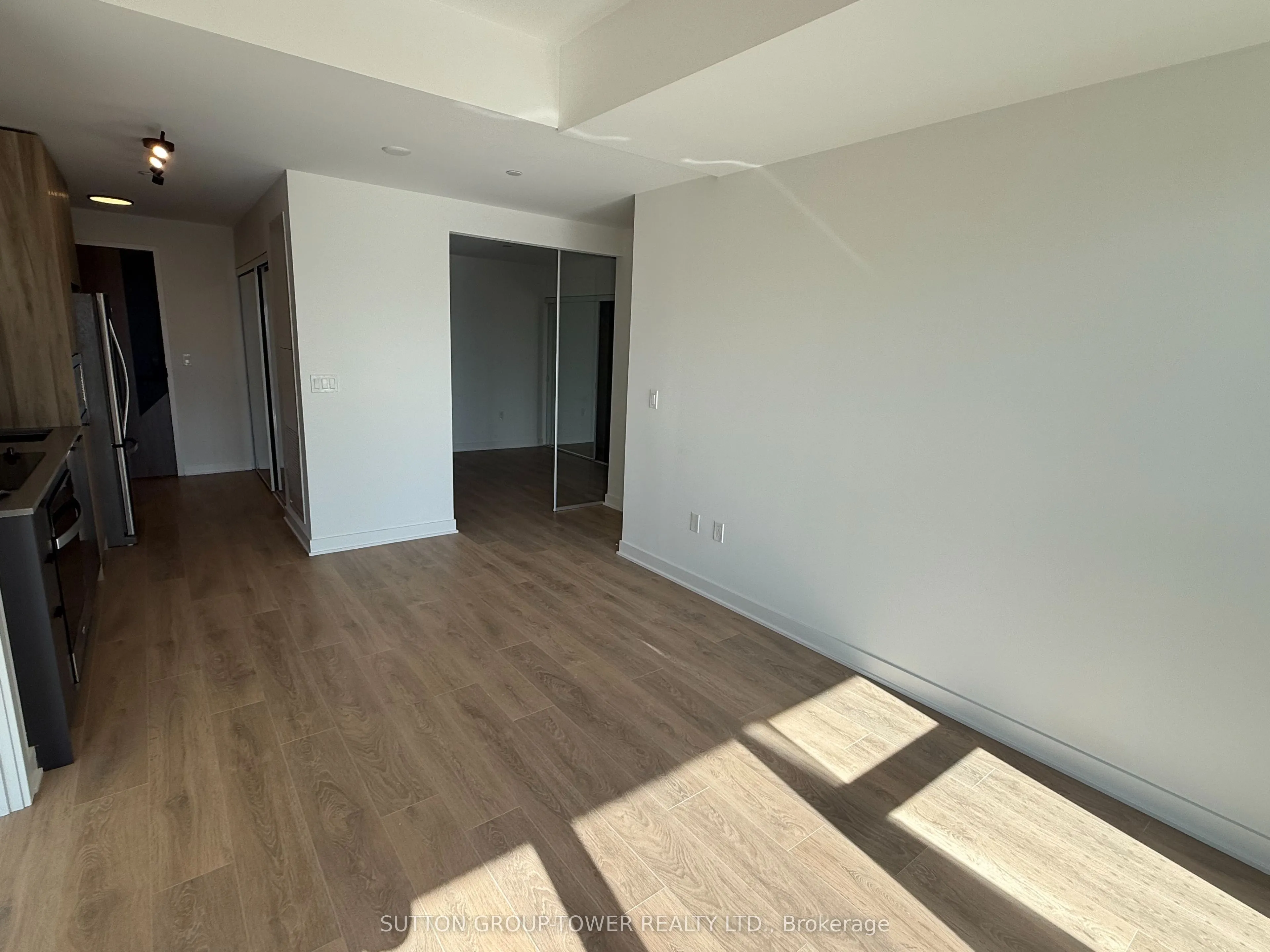 1037 The Queensway, #306