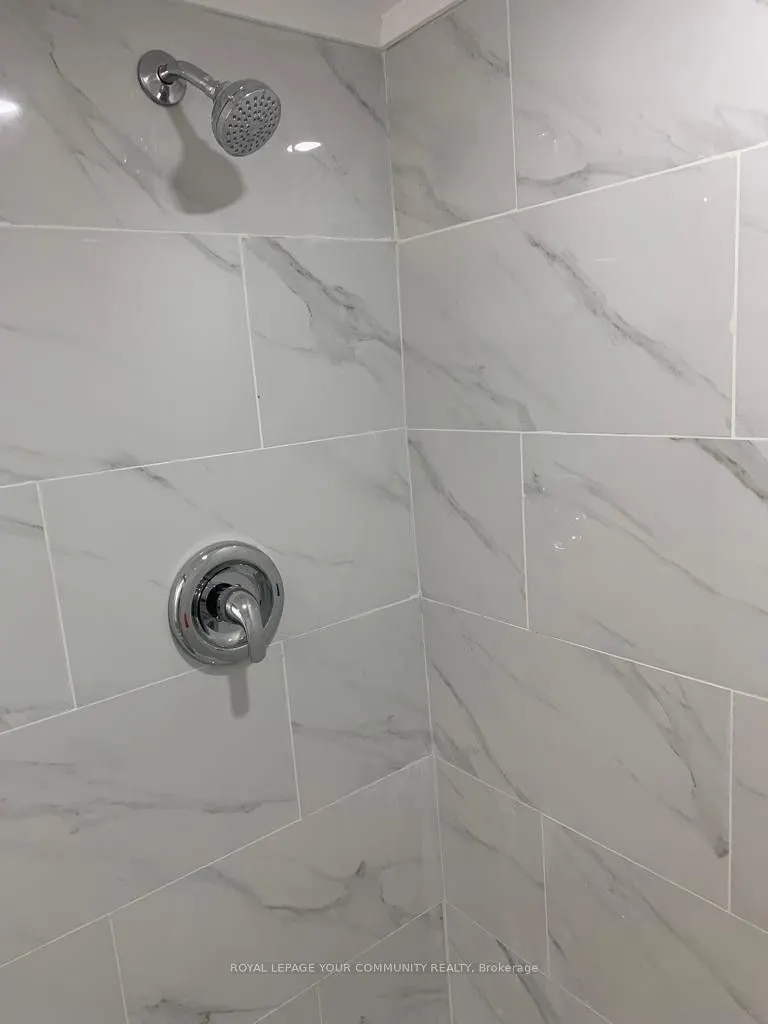1450 Glen Abbey Gate, #1011