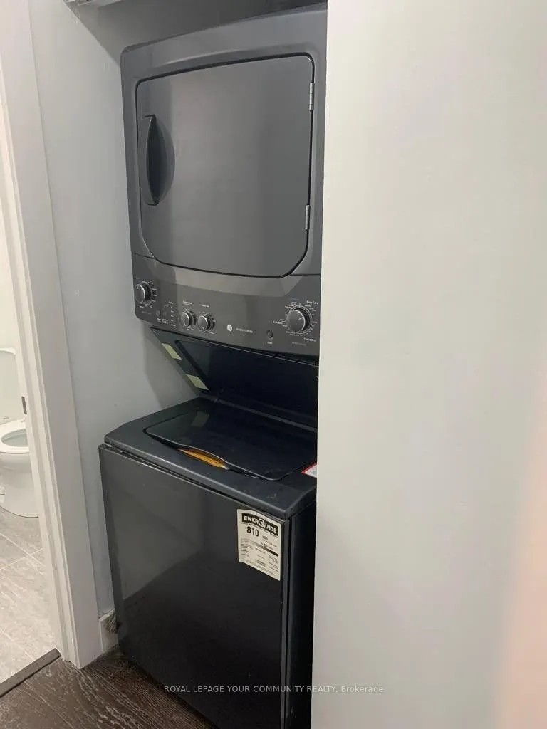 1450 Glen Abbey Gate, #1011