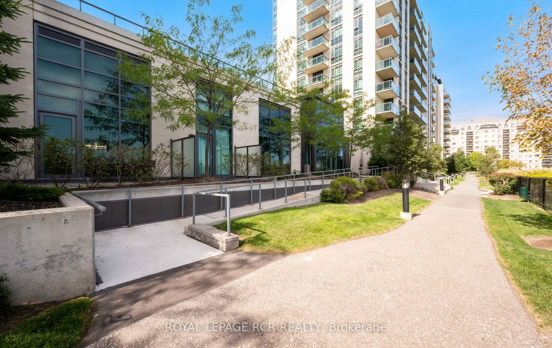 65 Yorkland Boulevard, #107