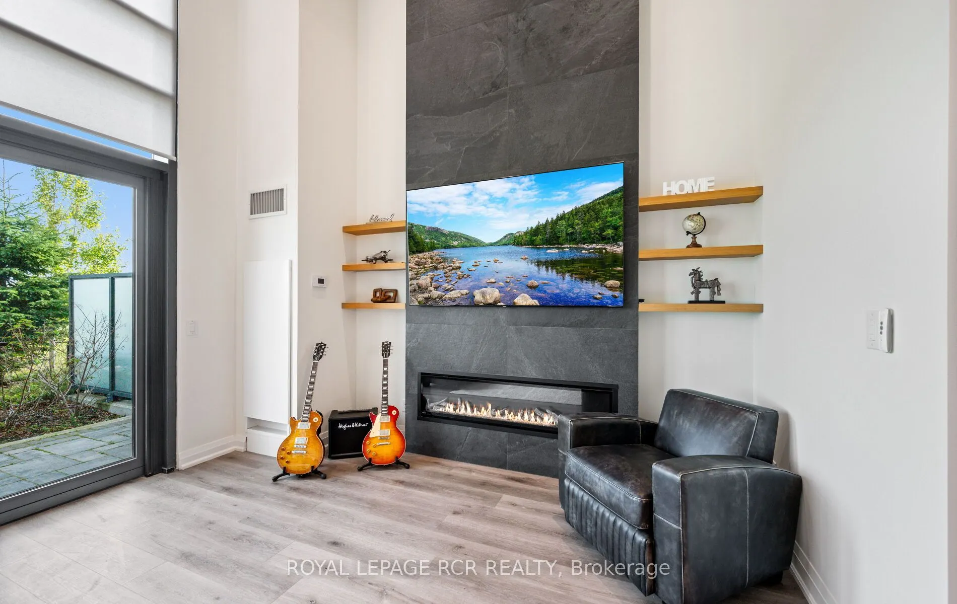 65 Yorkland Boulevard, #107