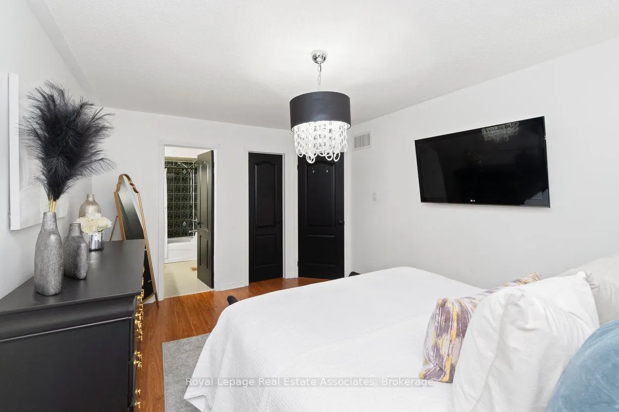 11 Redfinch Way