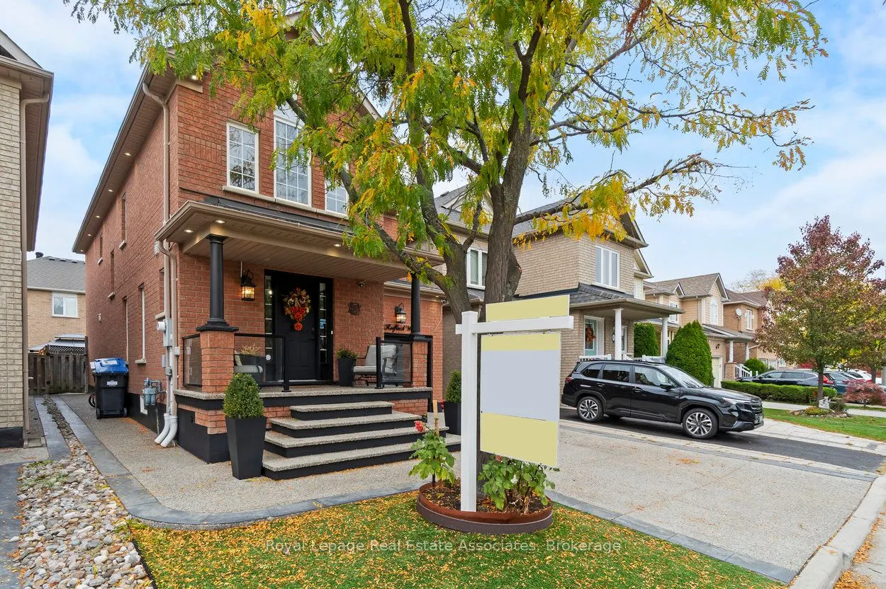 11 Redfinch Way