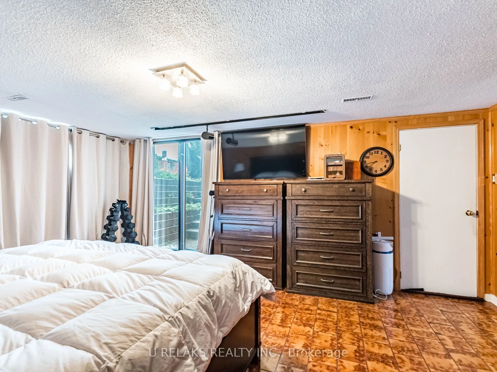 7497 Middleshire Drive