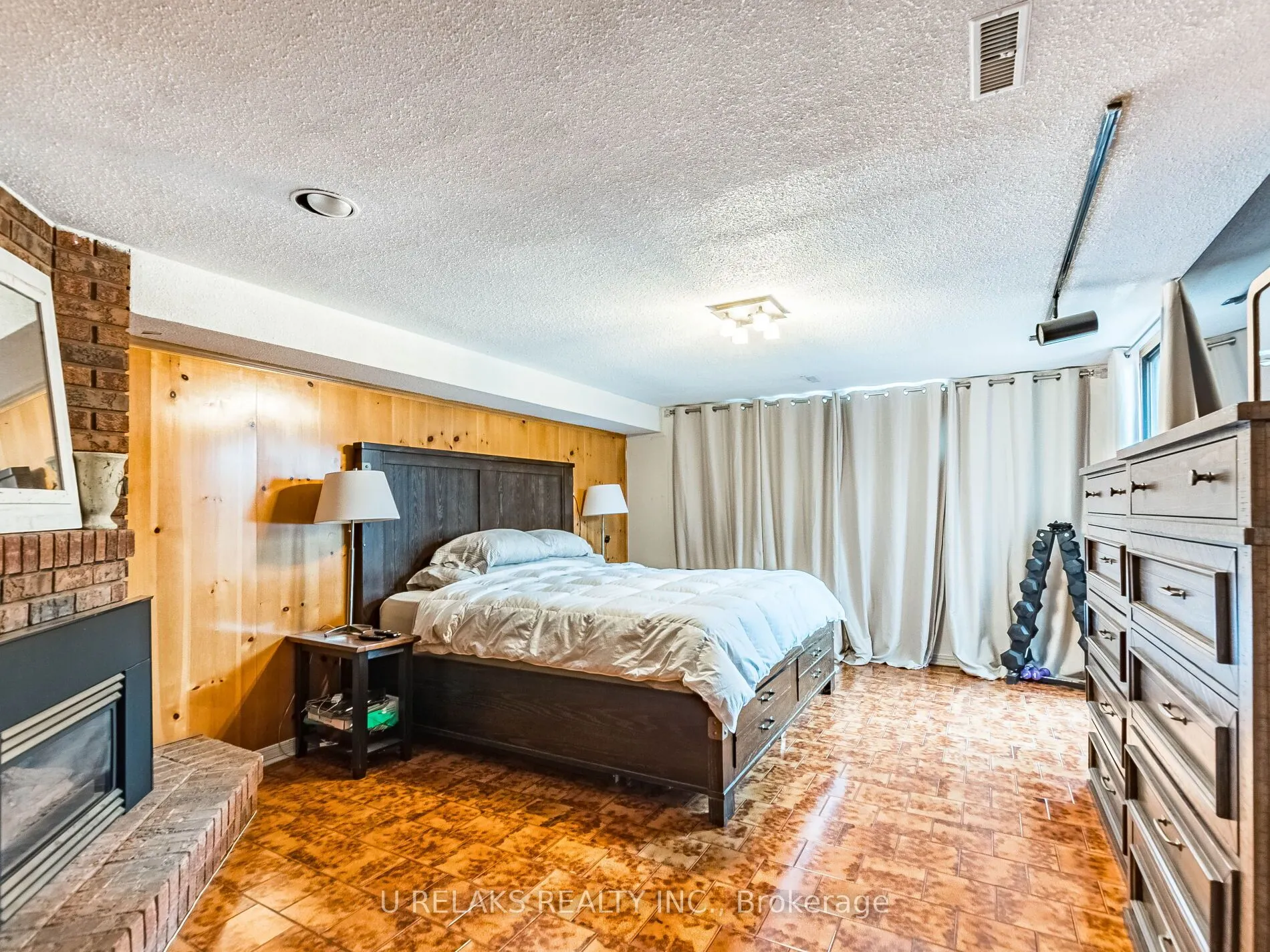 7497 Middleshire Drive