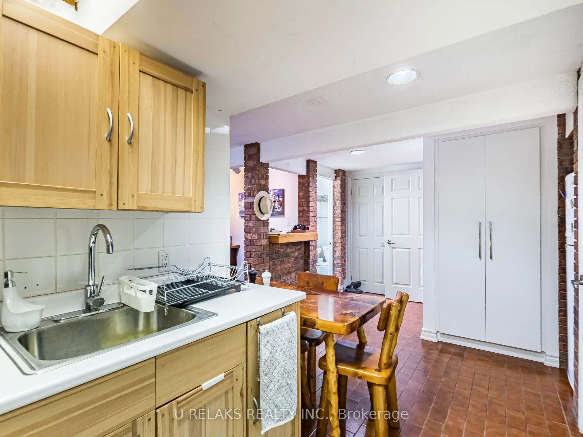 7497 Middleshire Drive