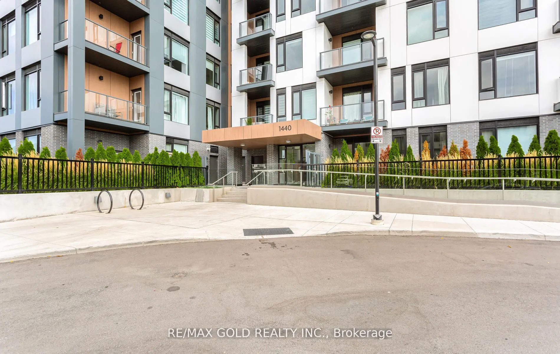 1440 Clarriage Court, #607