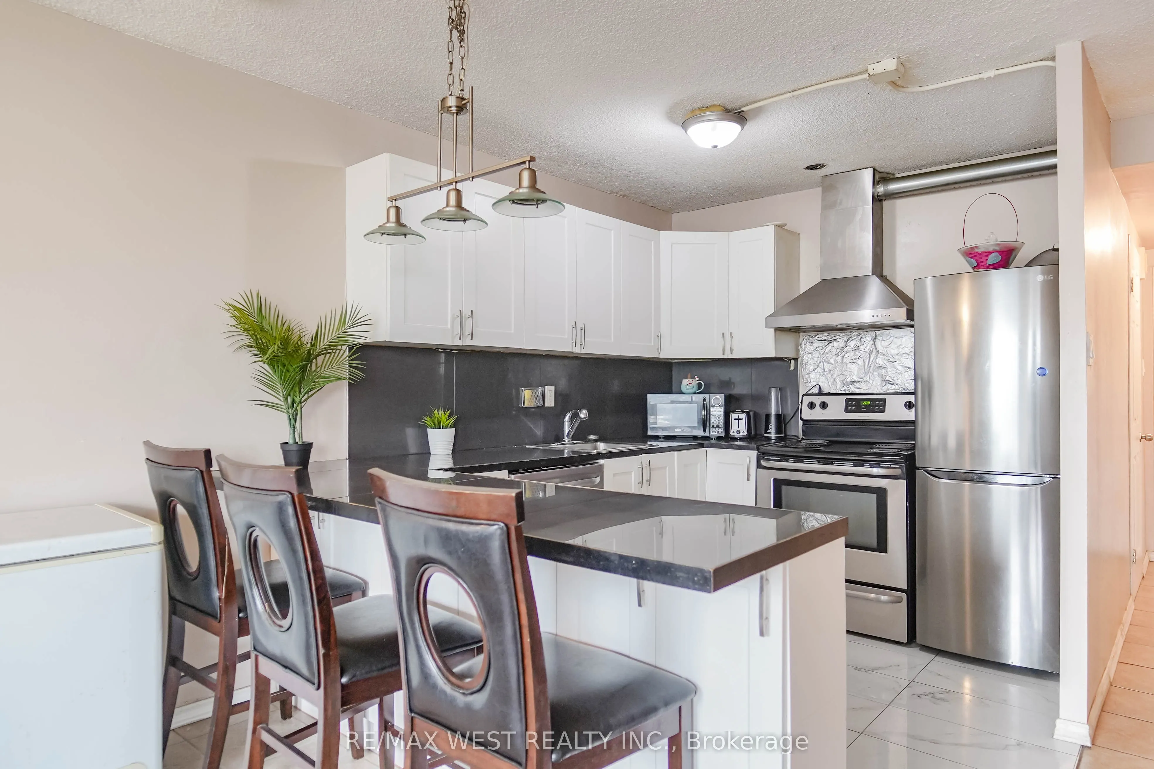 40 Panorama Court, #408