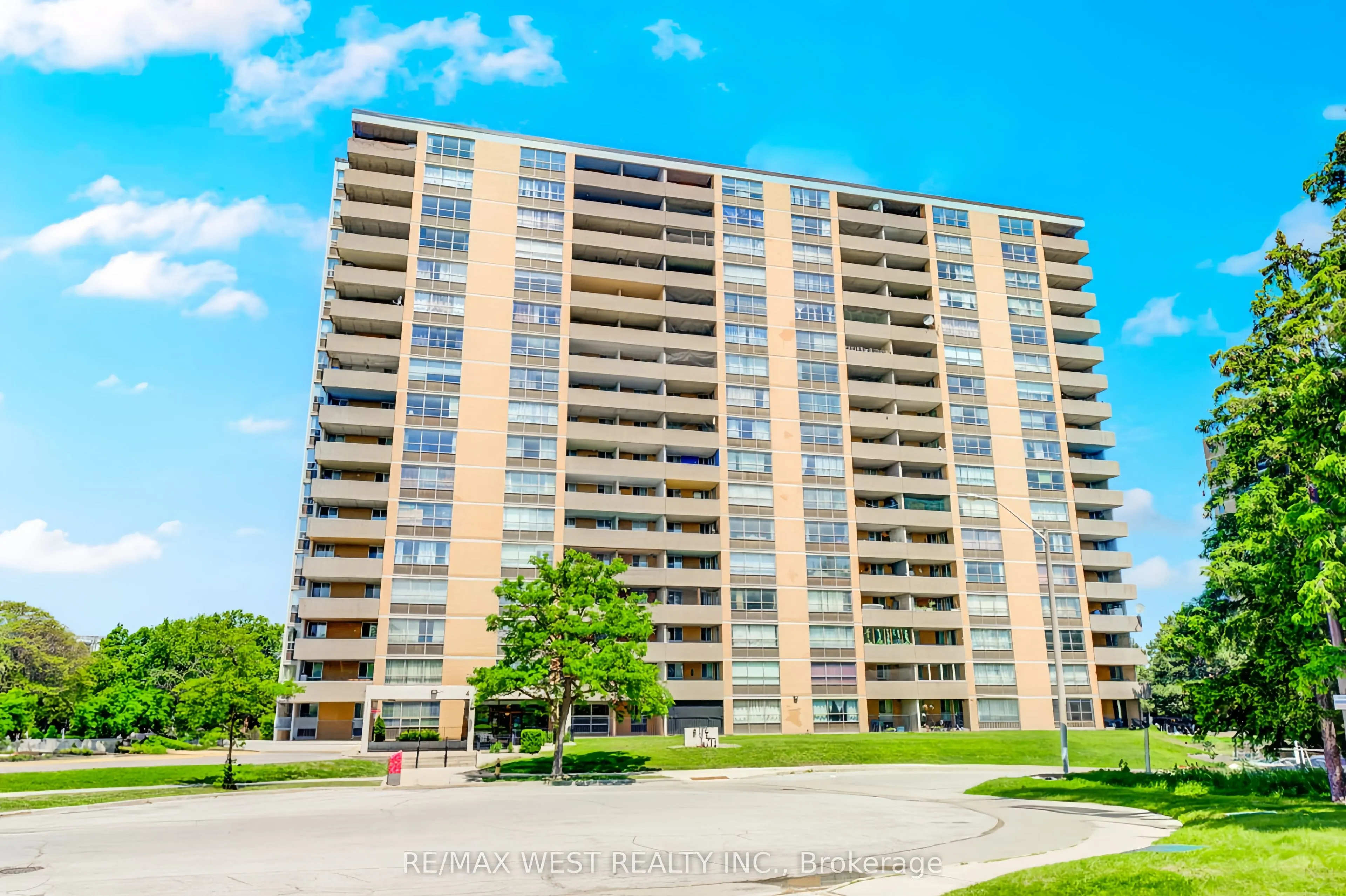 40 Panorama Court, #408