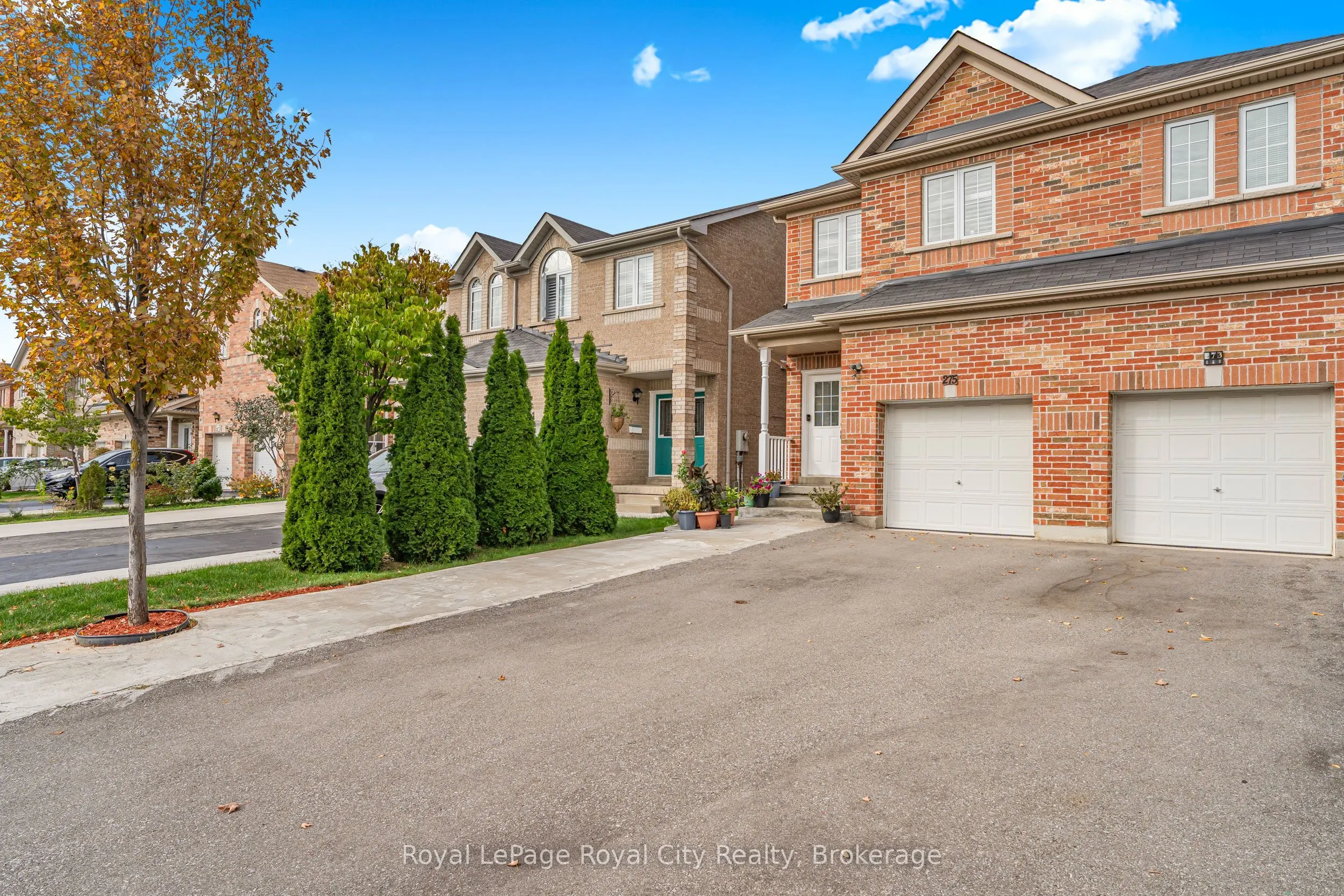 275 Comiskey Crescent