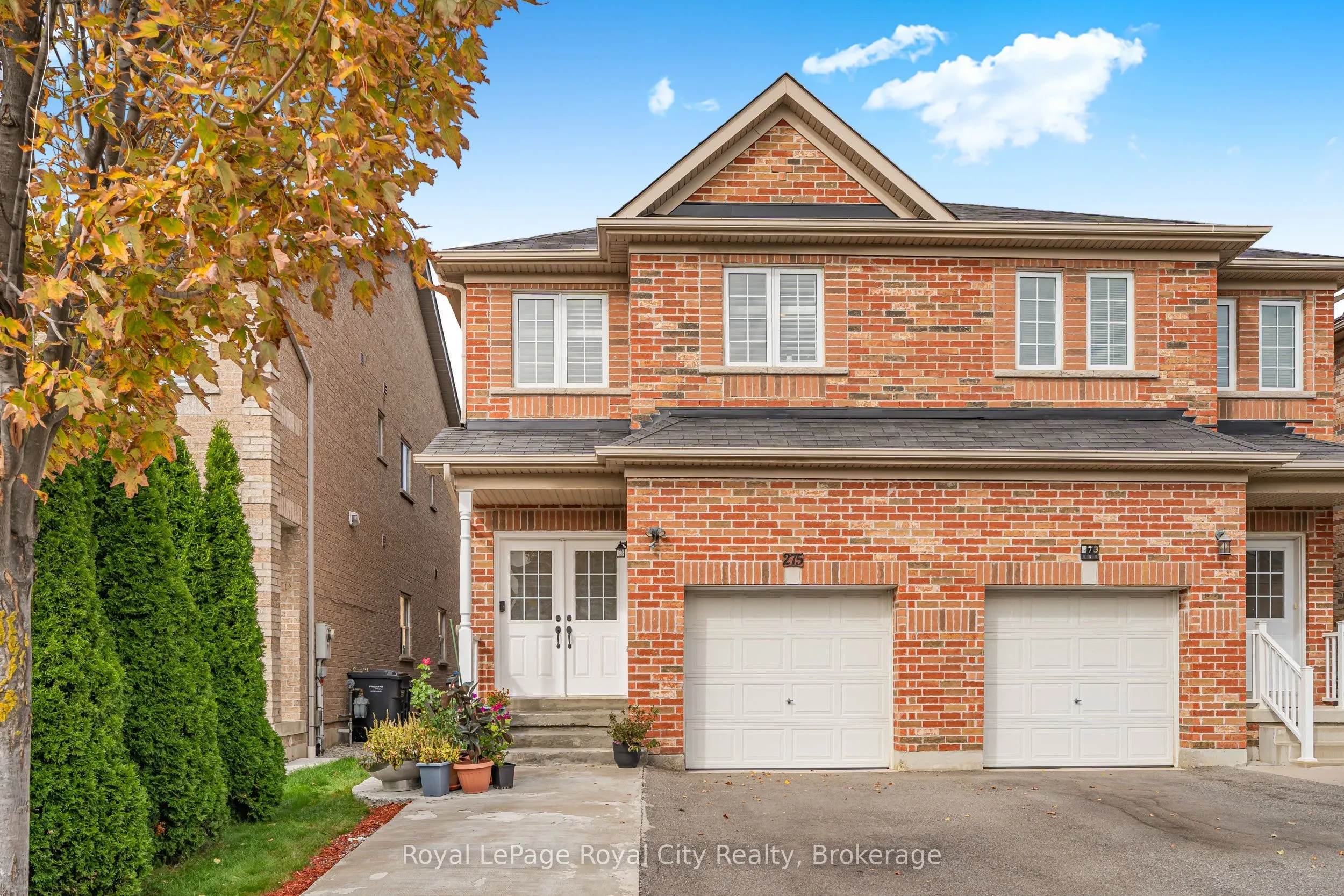 275 Comiskey Crescent