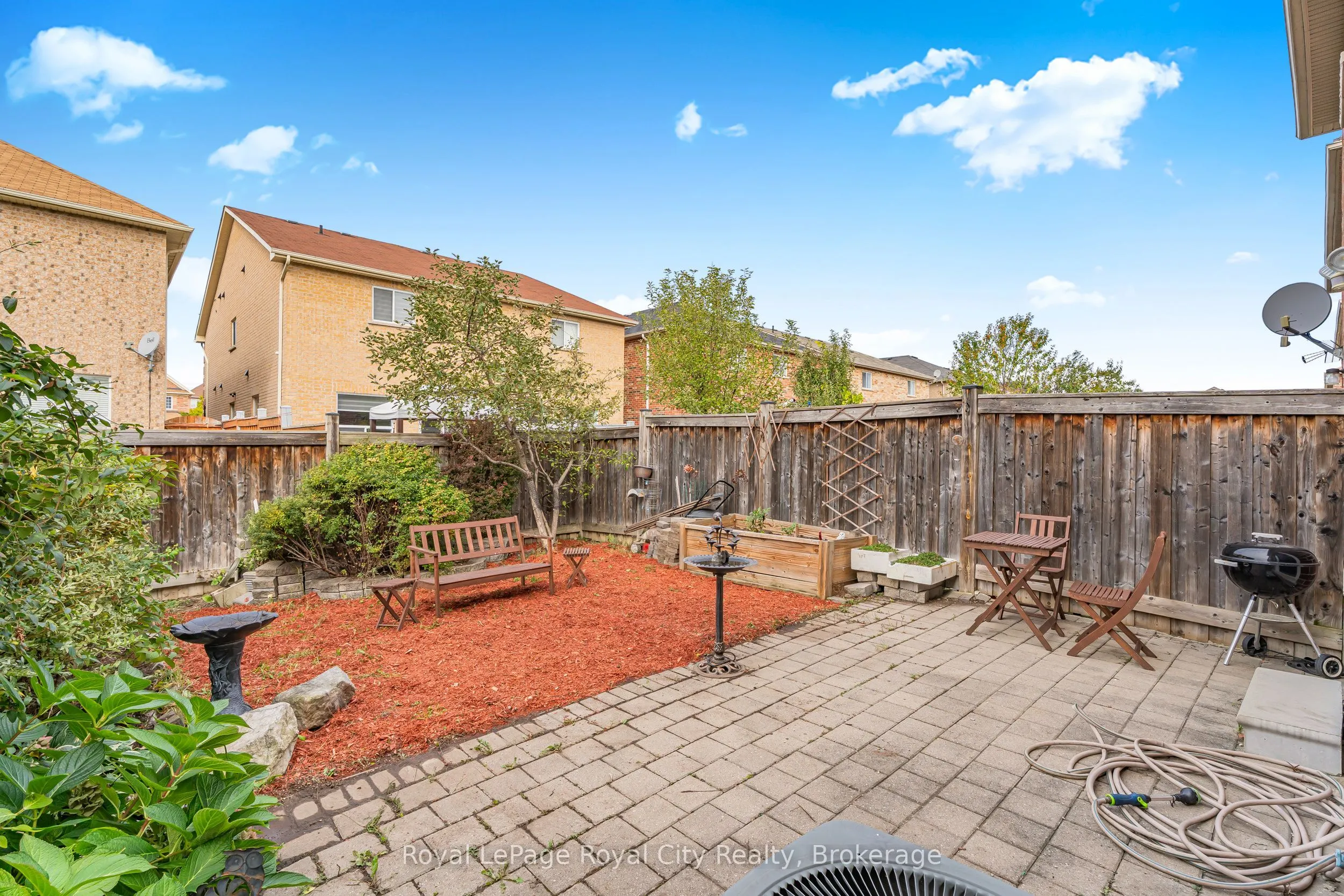 275 Comiskey Crescent