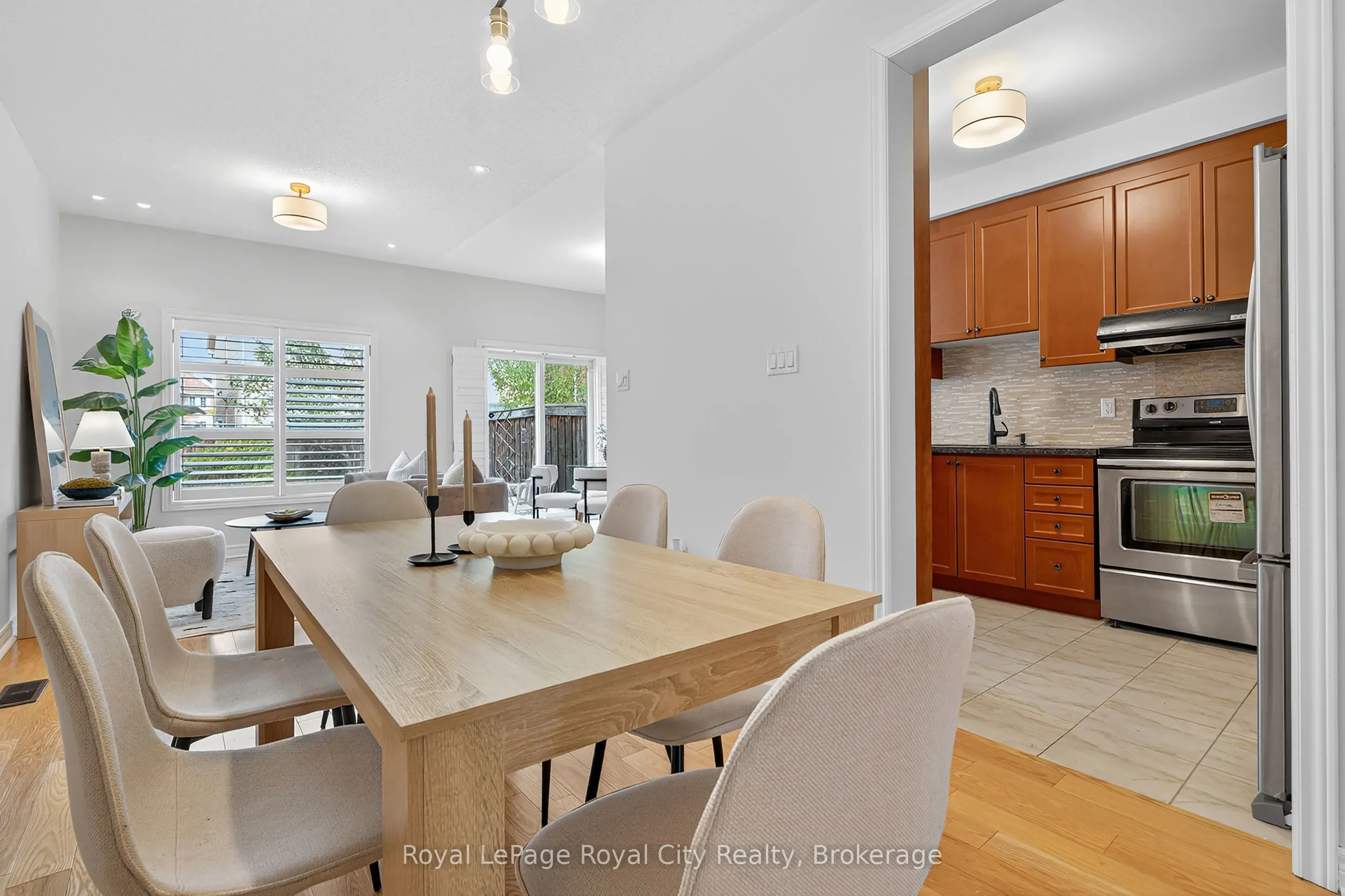 275 Comiskey Crescent