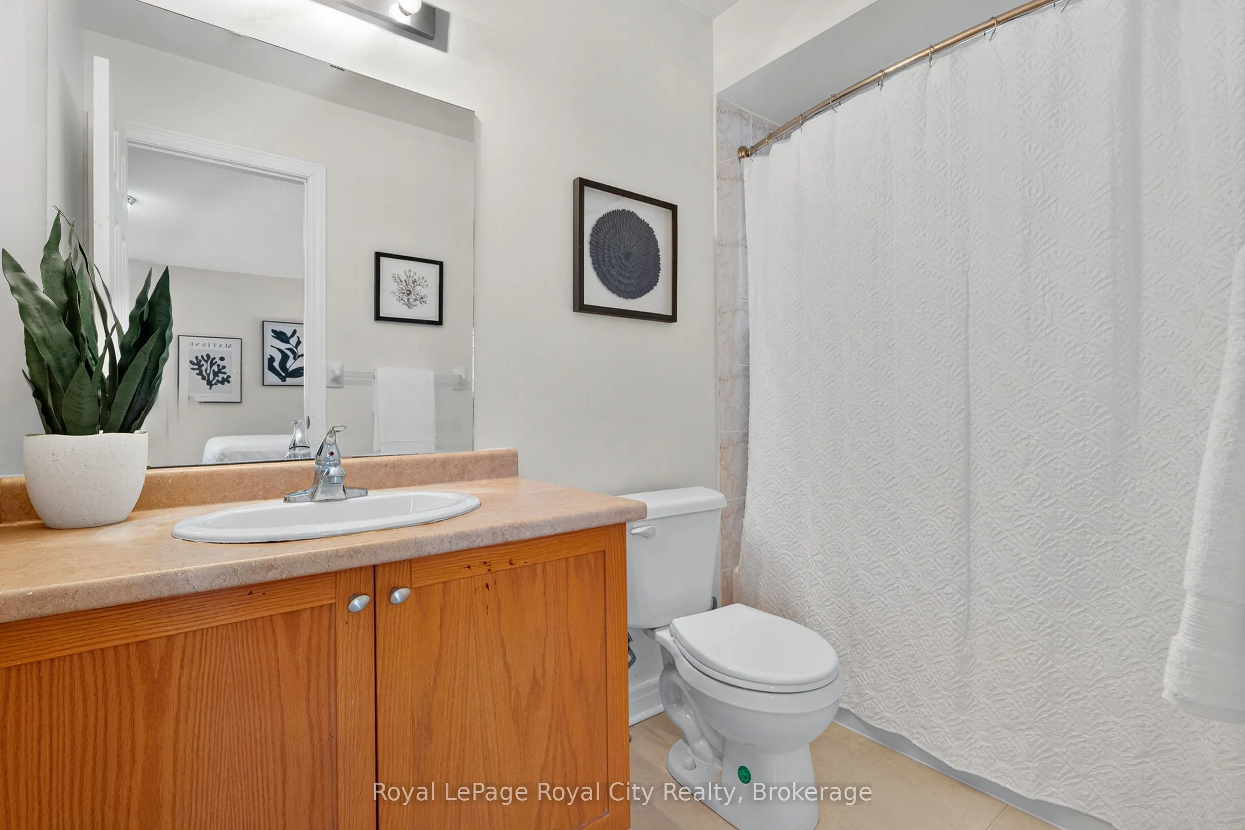 275 Comiskey Crescent