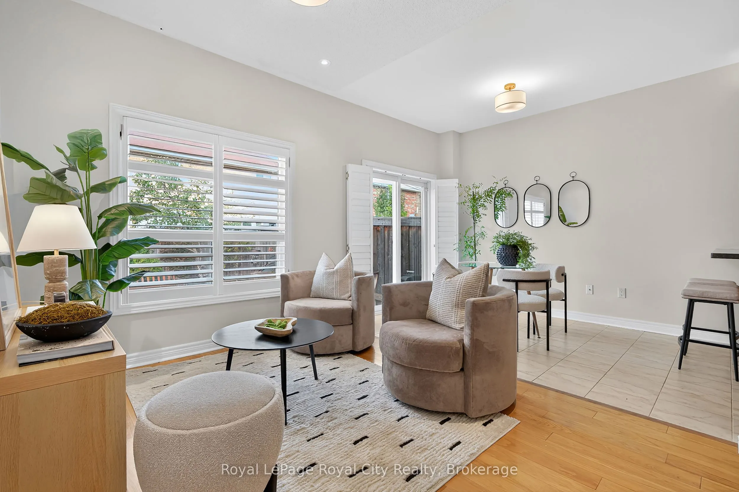 275 Comiskey Crescent