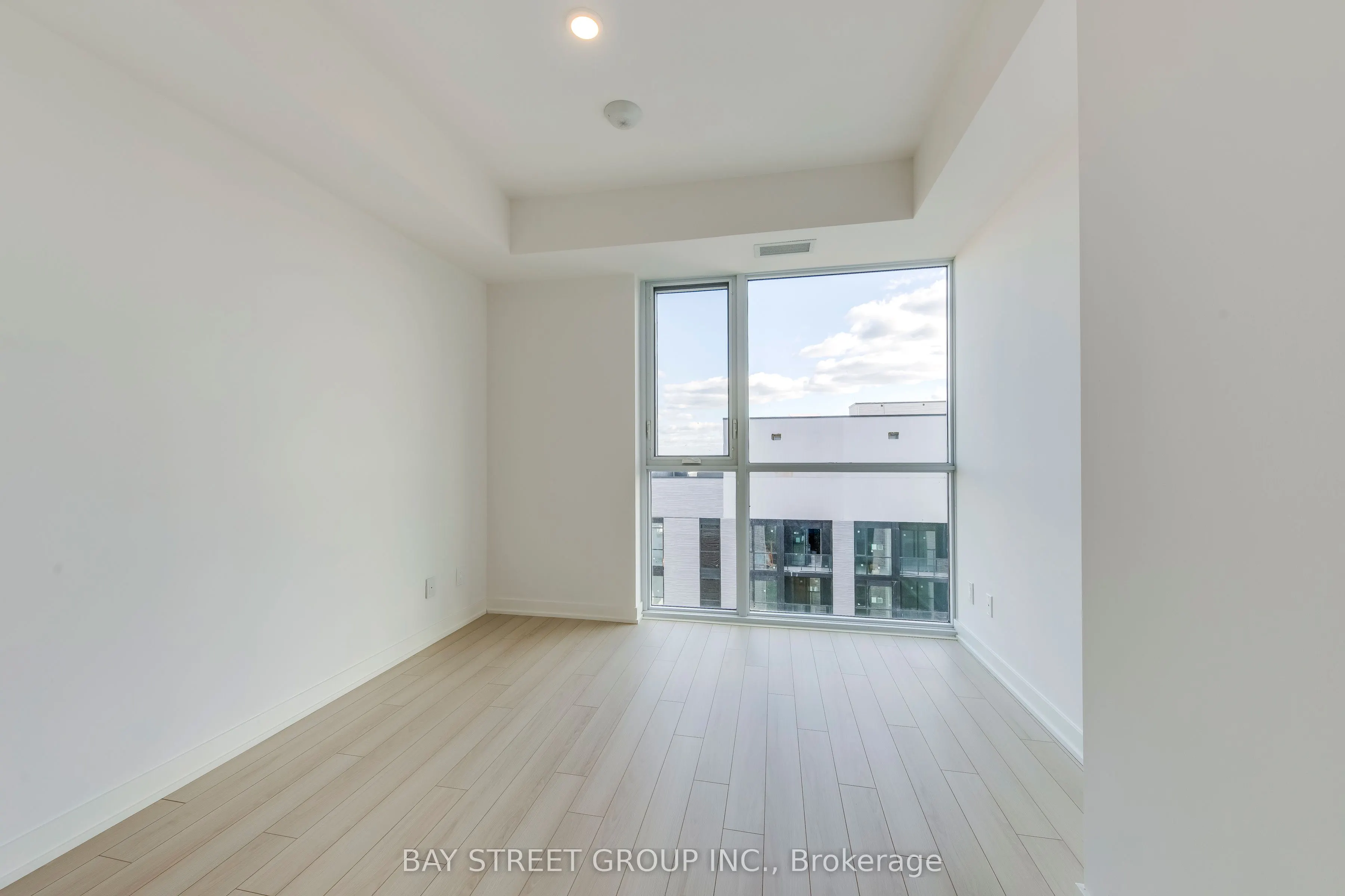 3079 Trafalgar Road, #1810