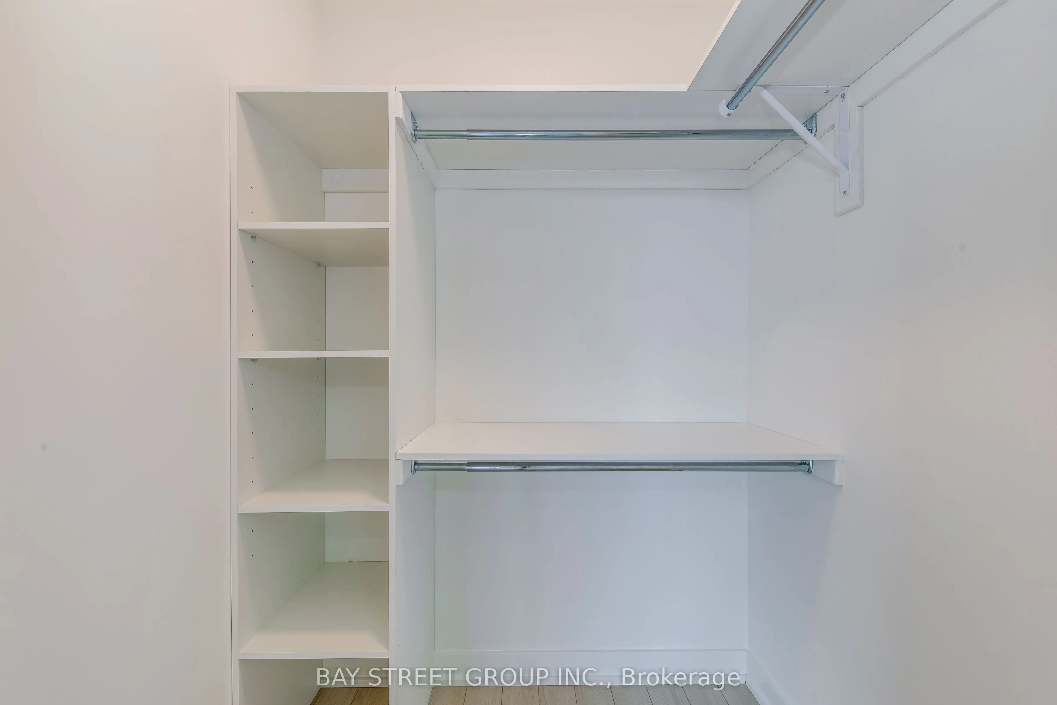 3079 Trafalgar Road, #1810