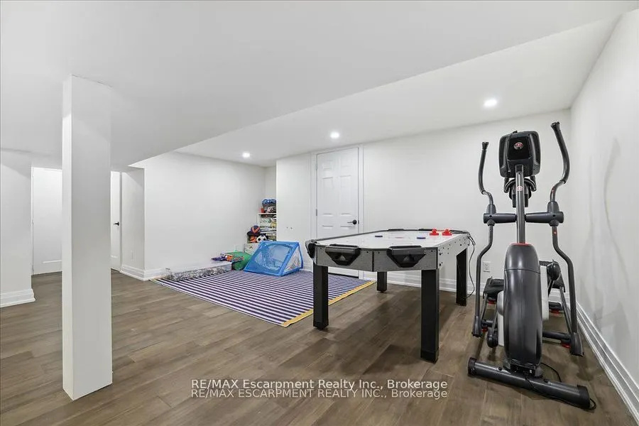214 Lakewood Drive
