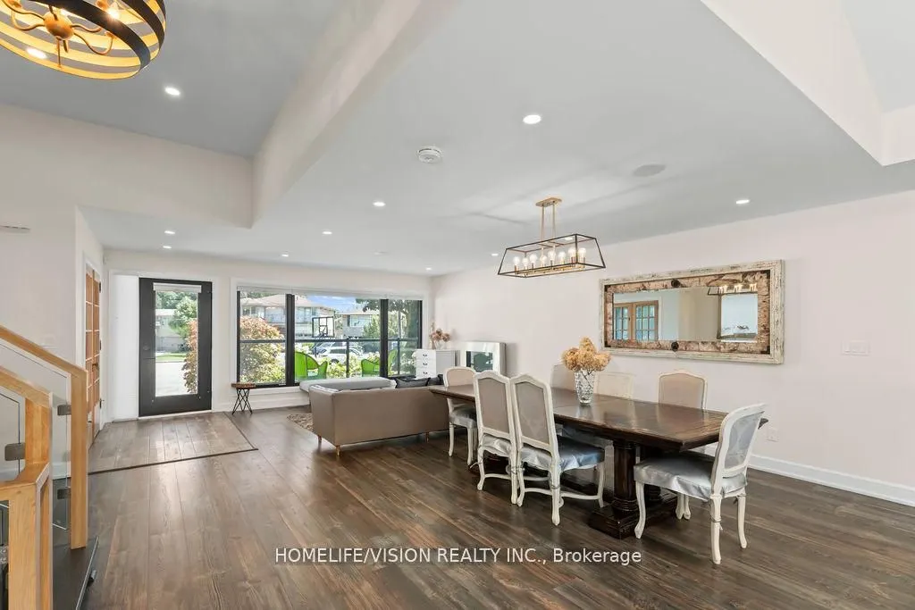 10 Majestic Court