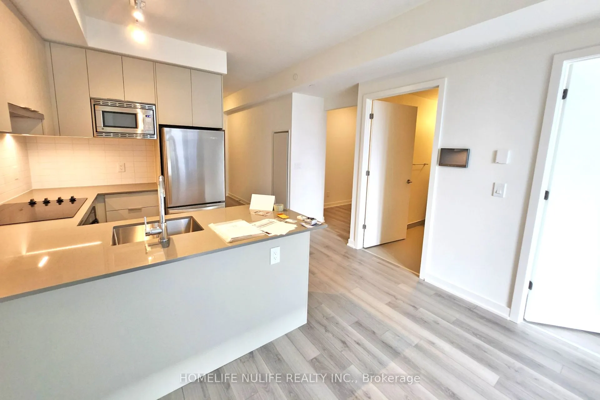 3079 Trafalgar Road, #1401