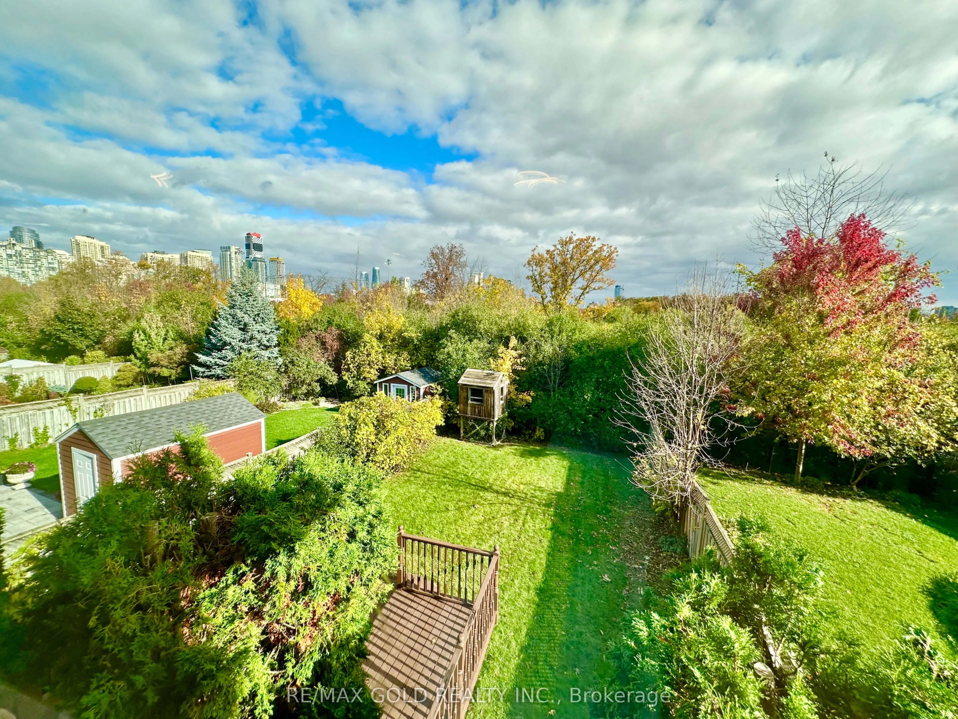 3401 Crompton Crescent