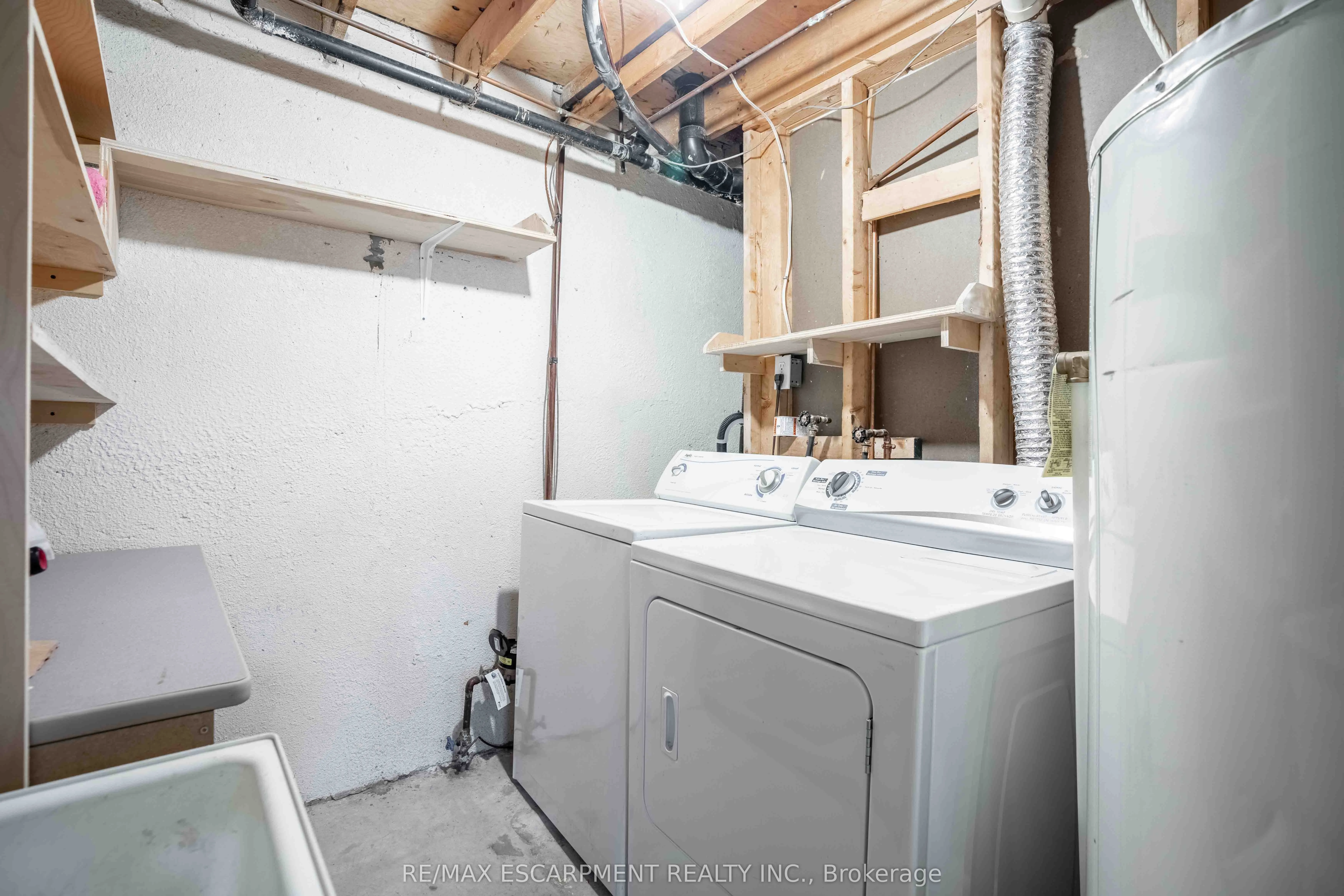 2559 Kingsberry Crescent