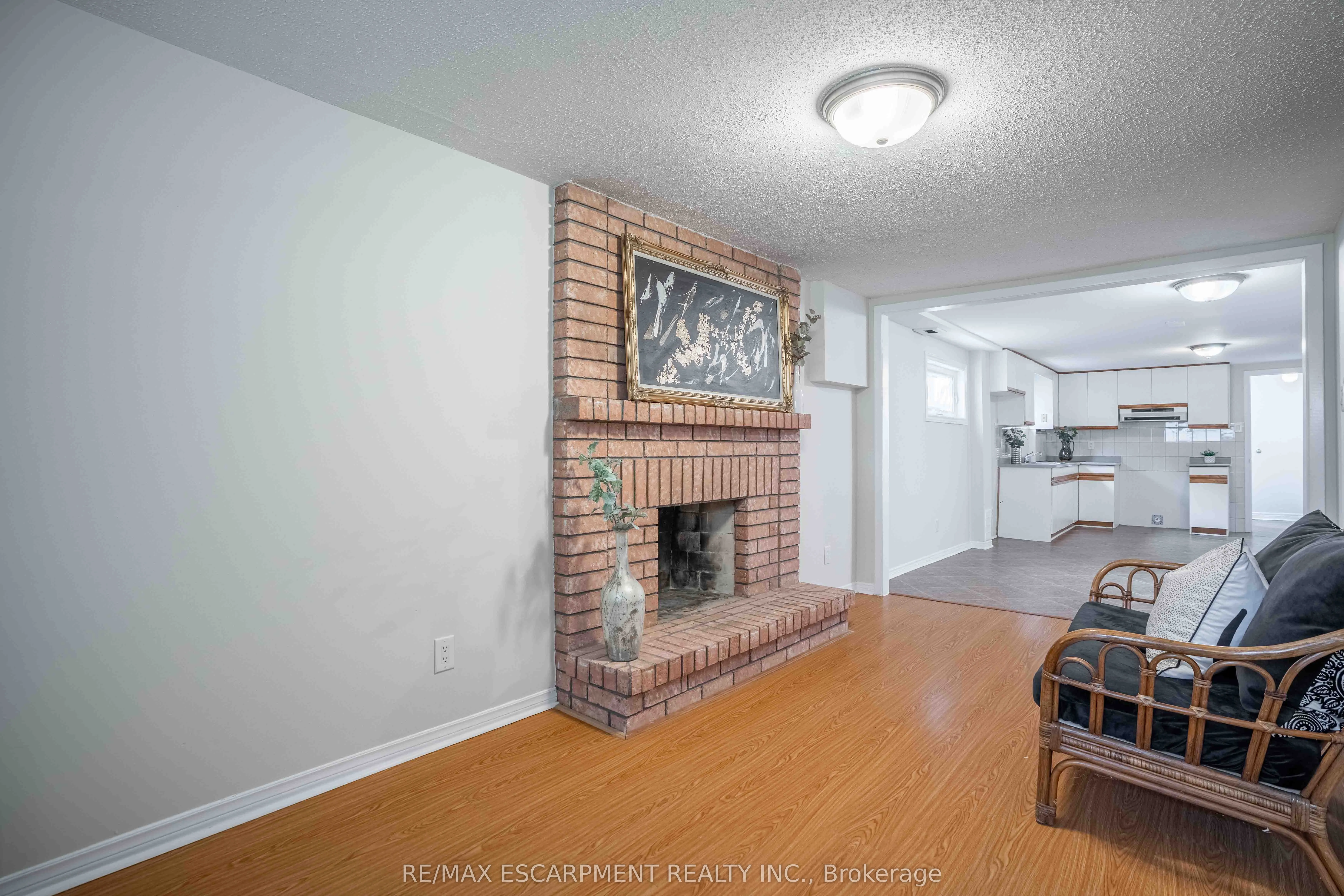 2559 Kingsberry Crescent