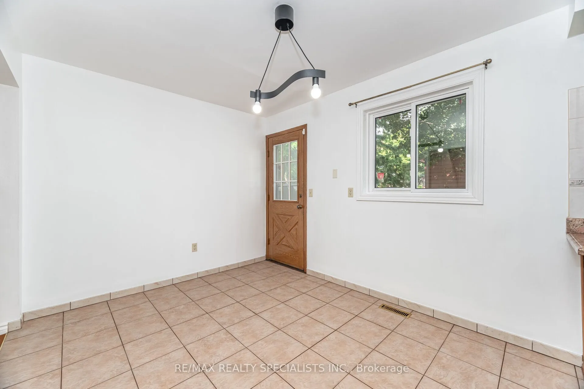 30 Linkdale Road