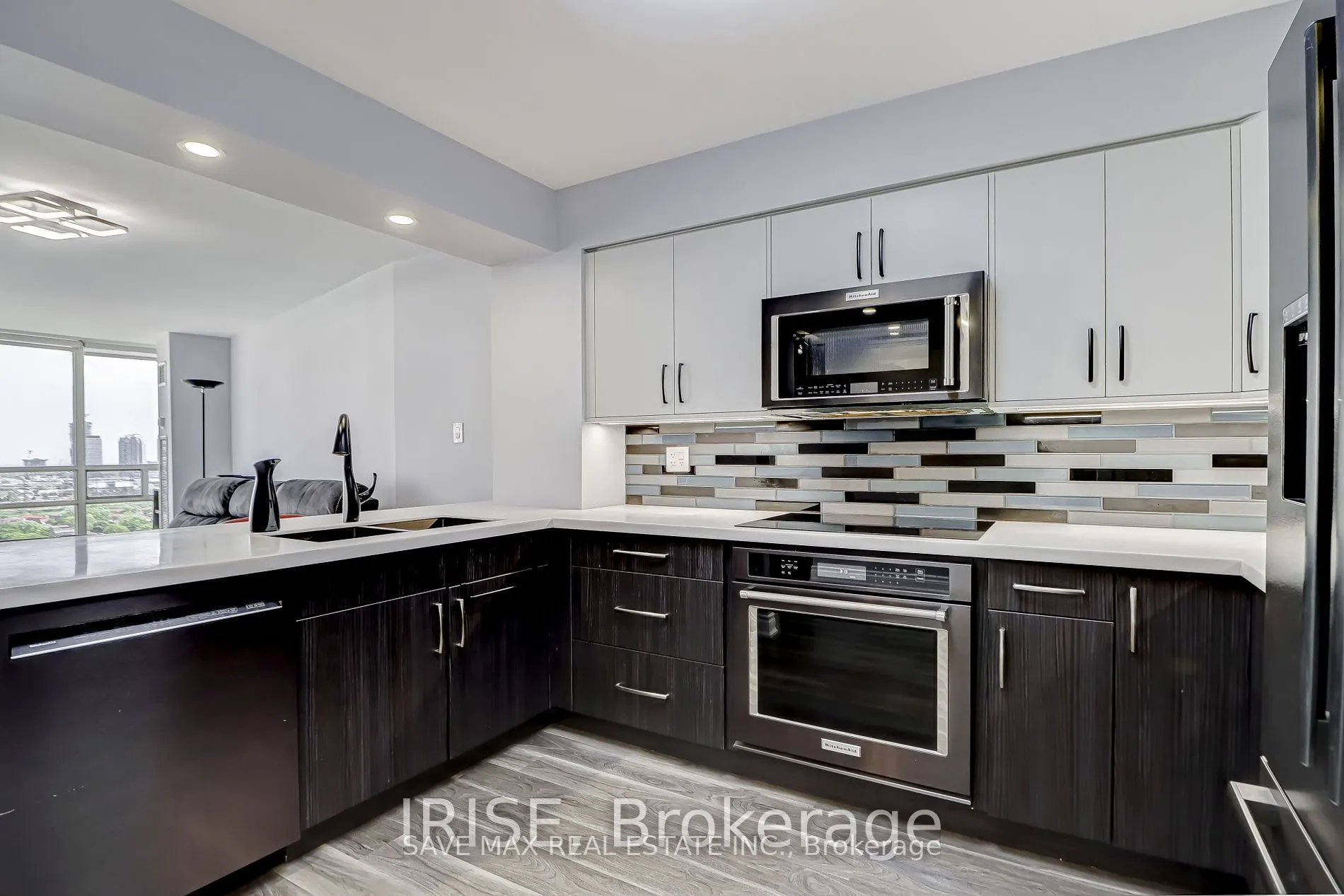 50 Eglington Avenue W, #1906