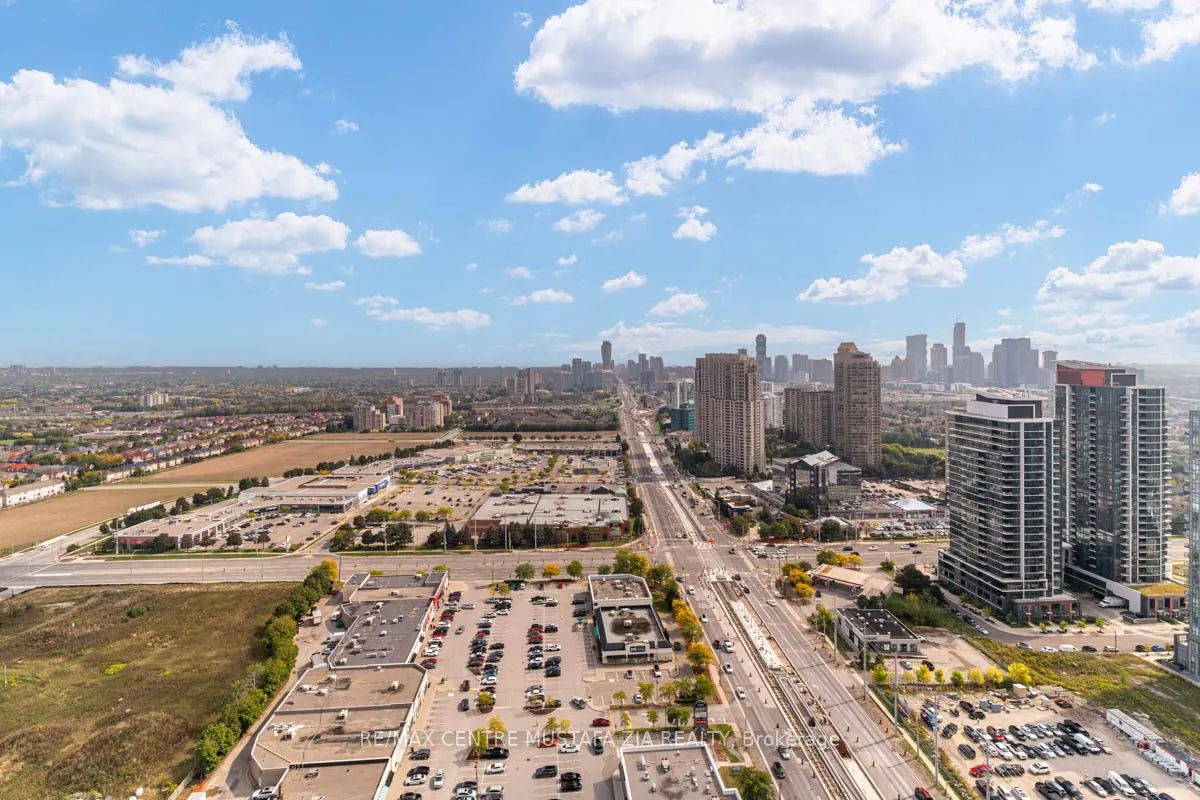5105 Hurontario Street, #2202