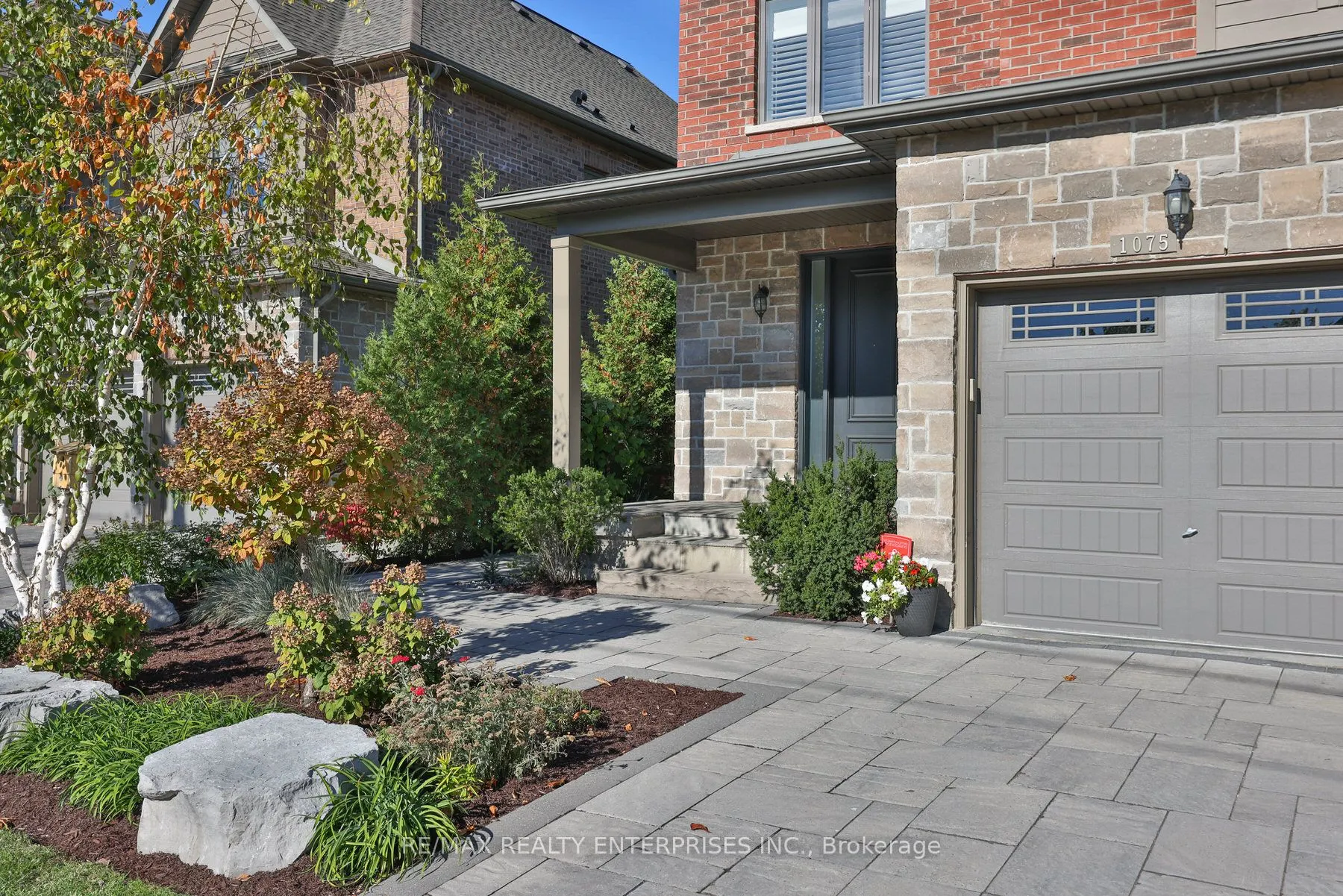 1075 Haig Boulevard